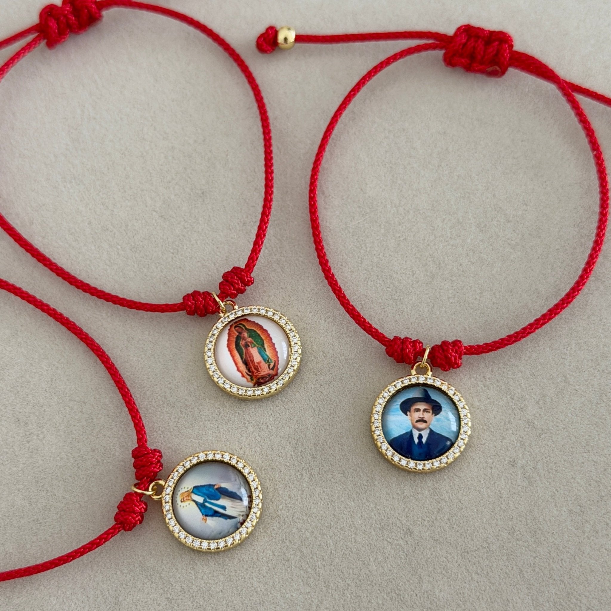 Faith Medallion Bracelet - Bracelet | LimaLimón Store - 5