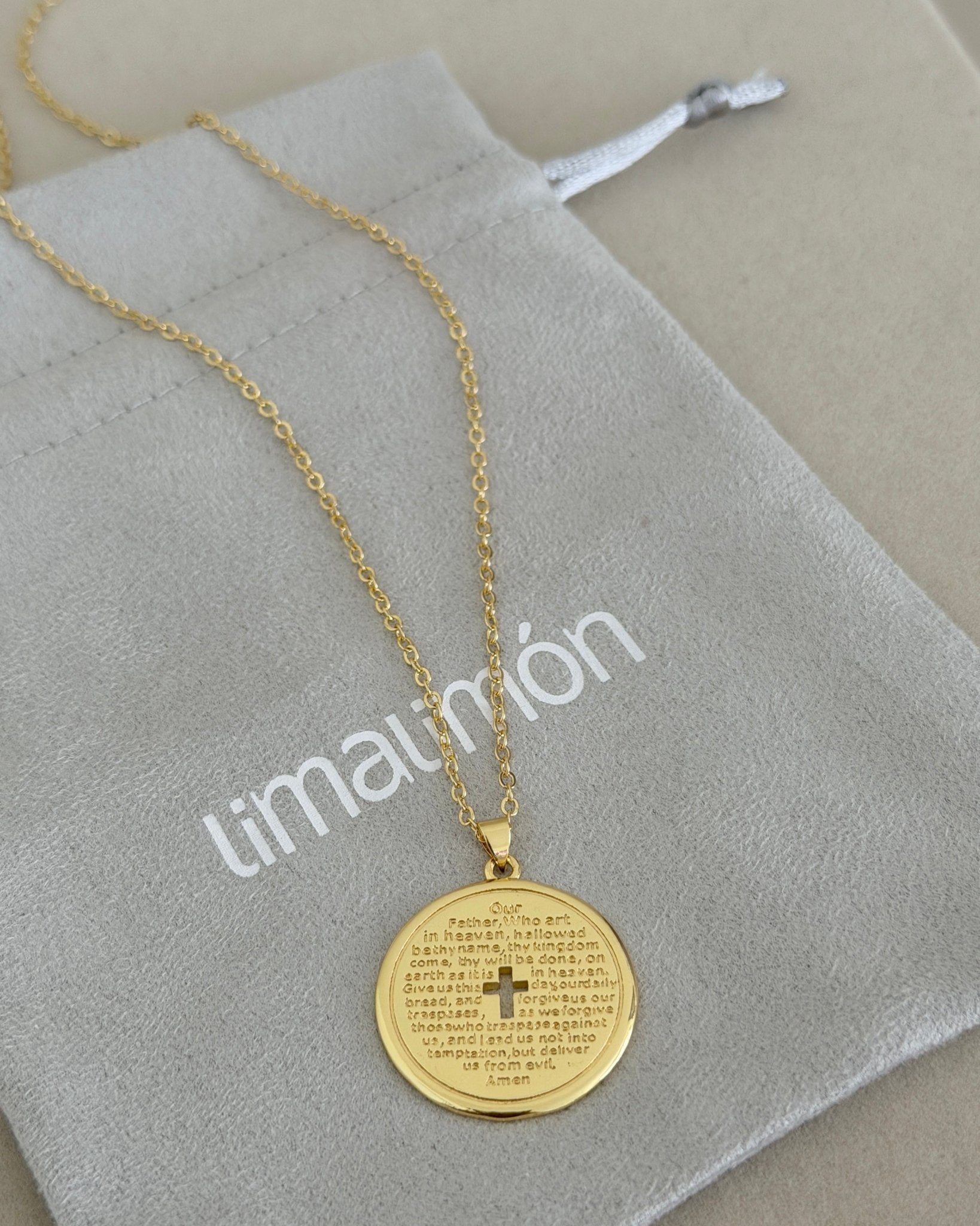 Faith Prayer Medallion Necklace - Necklaces | LimaLimón Store - 2