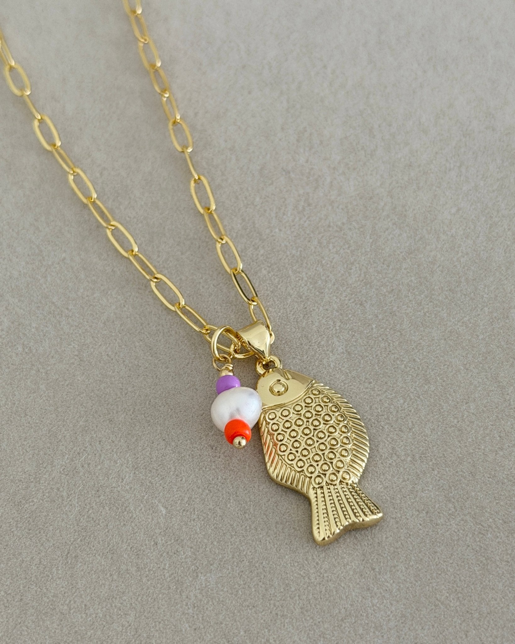 Fish Charm Necklace - Necklaces | LimaLimón Store - 2
