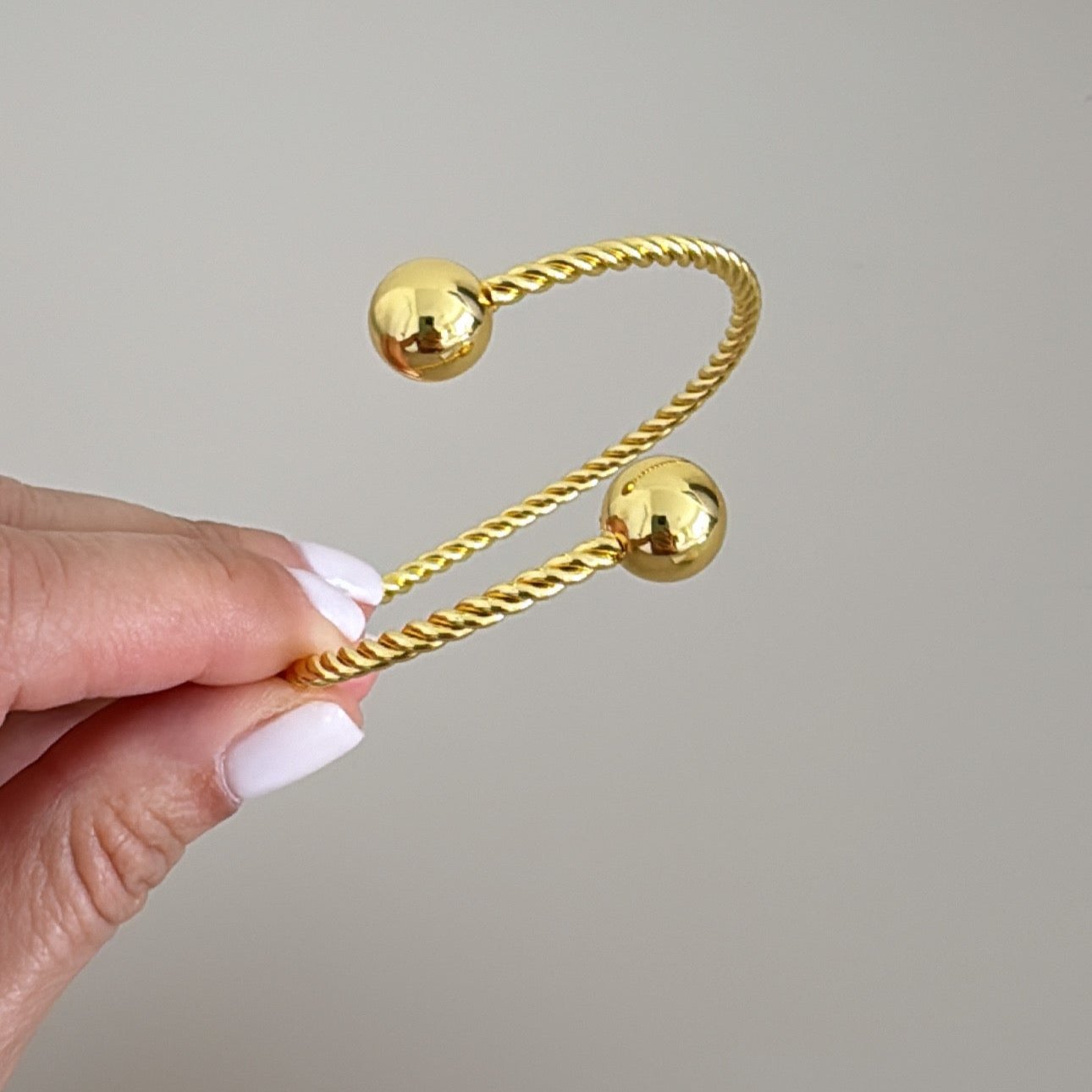 Gold Bangle - Bracelet | LimaLimón Store - 2