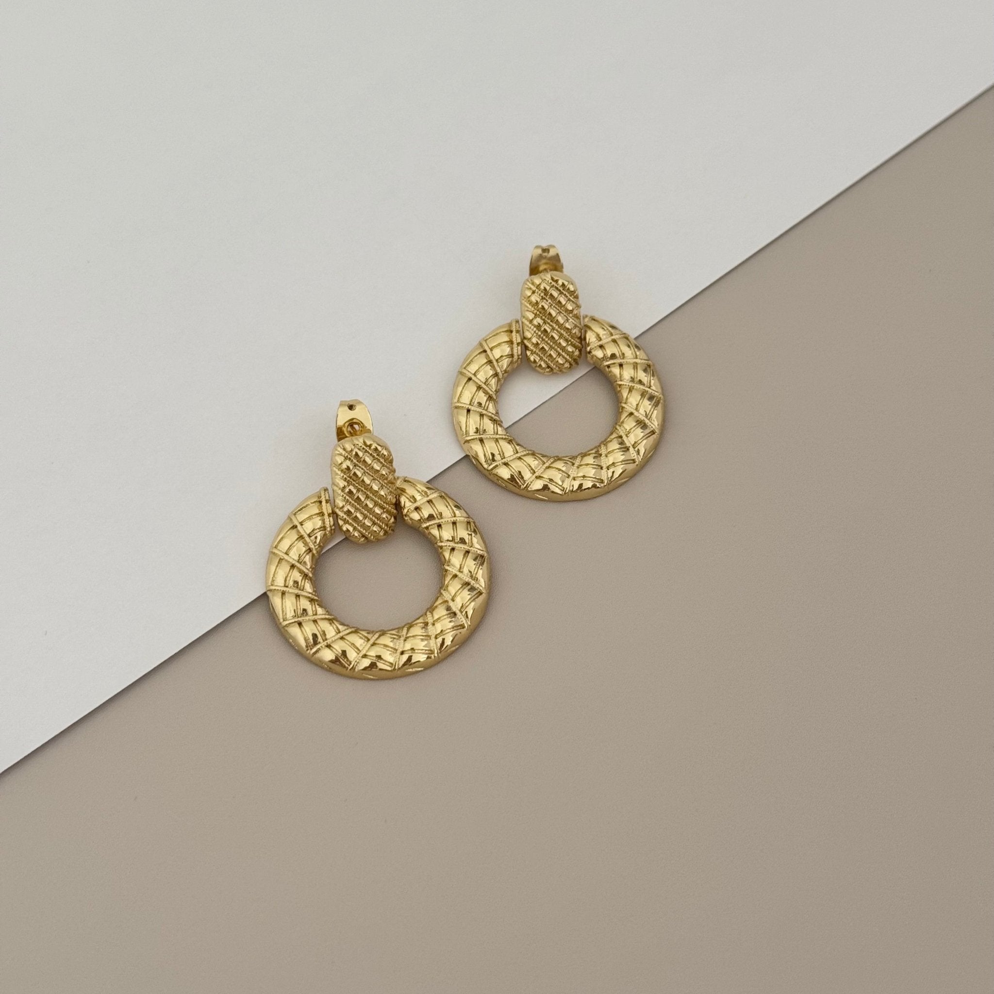 Gold Hoops - LimaLimón Store