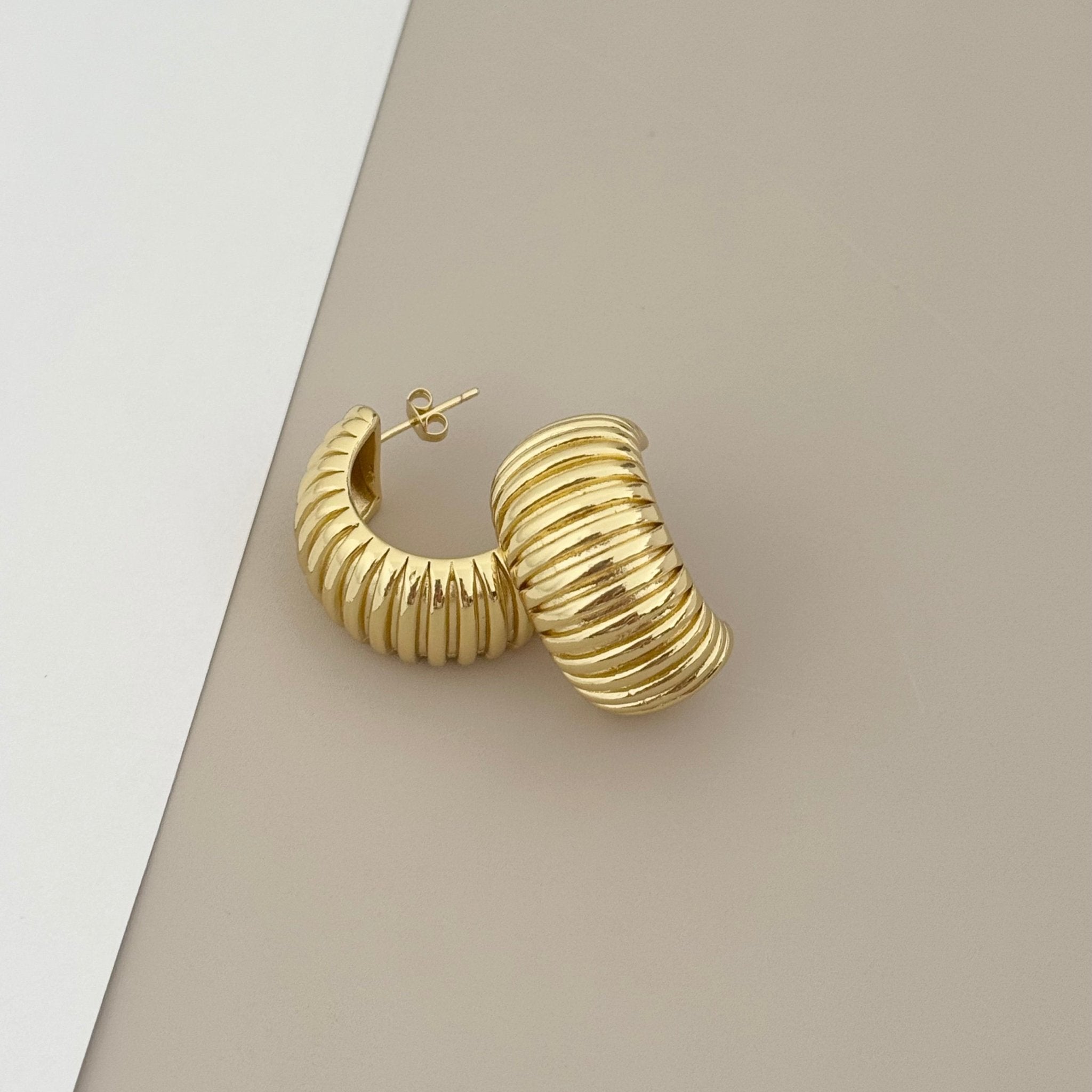 Gold Hoops - LimaLimón Store