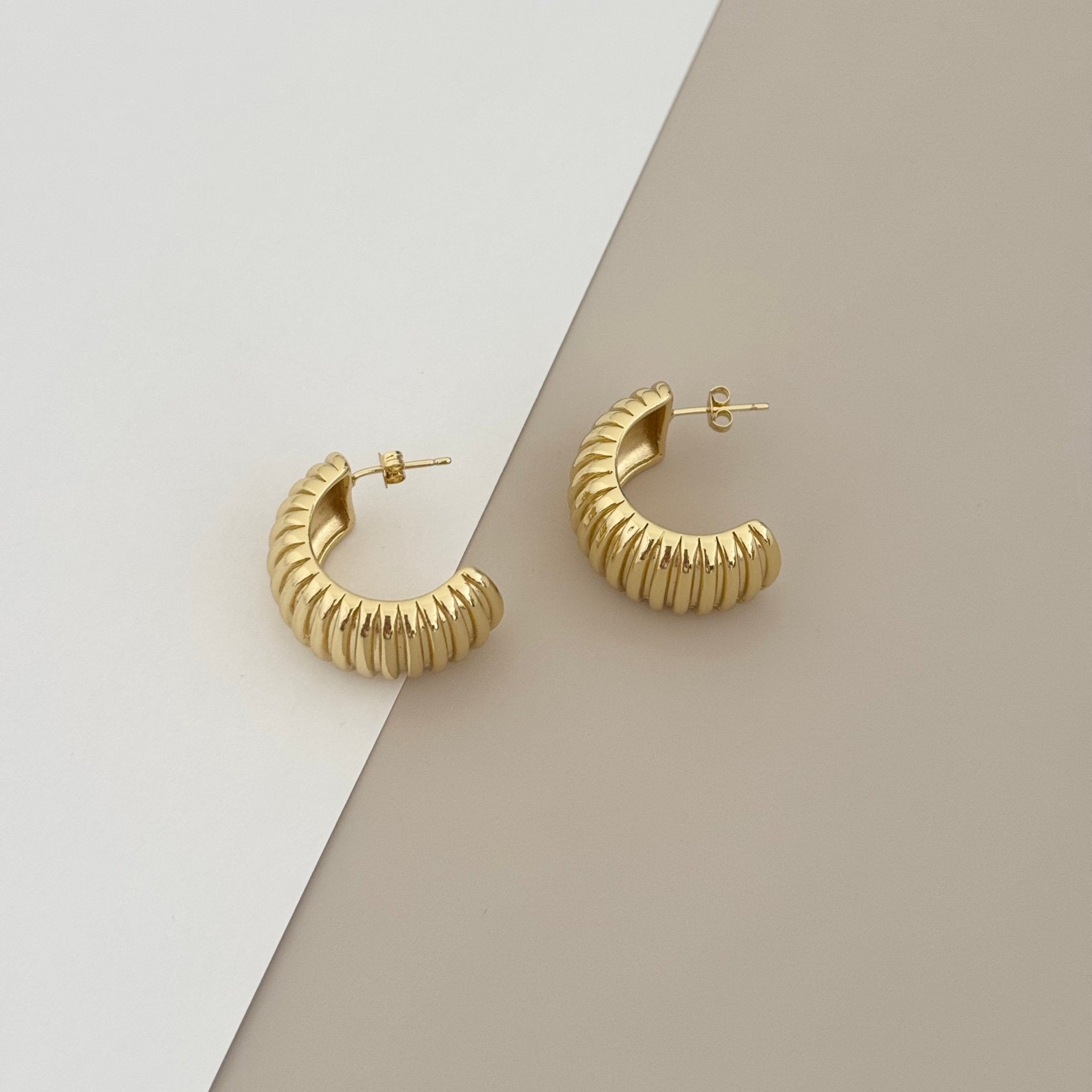 Gold Hoops - LimaLimón Store