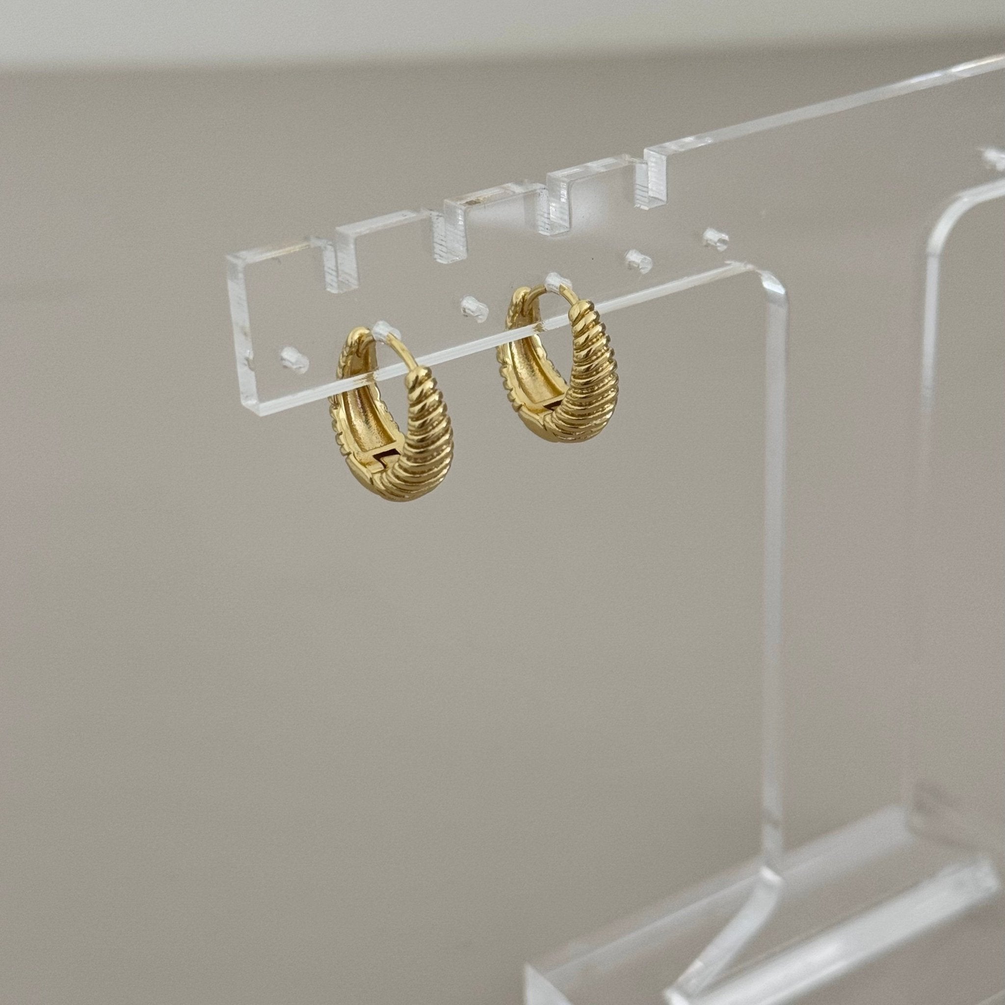 Gold Hoops - LimaLimón Store