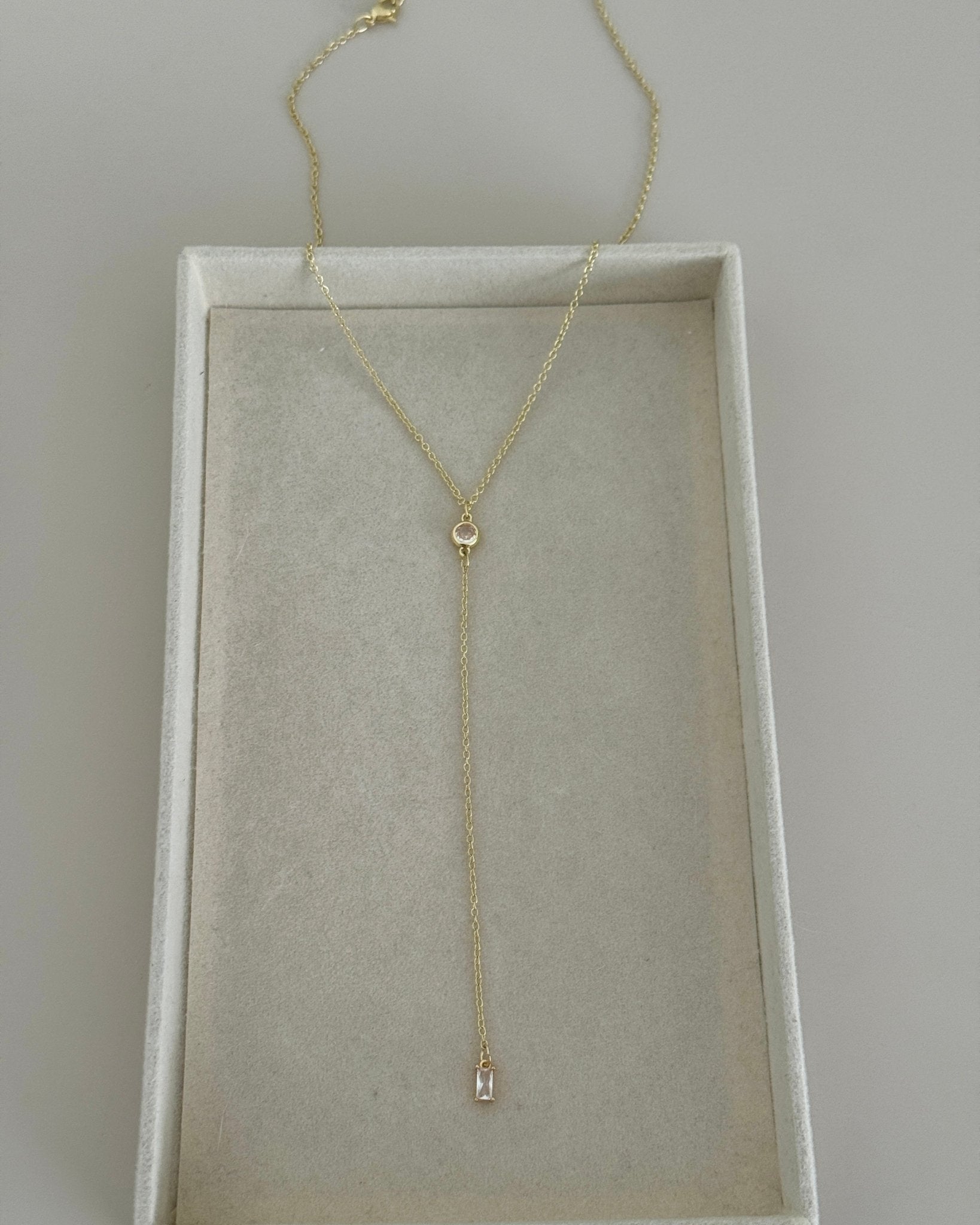 Gold Lariat Necklace with Pink and Clear Crystals - Necklaces | LimaLimón Store - 2