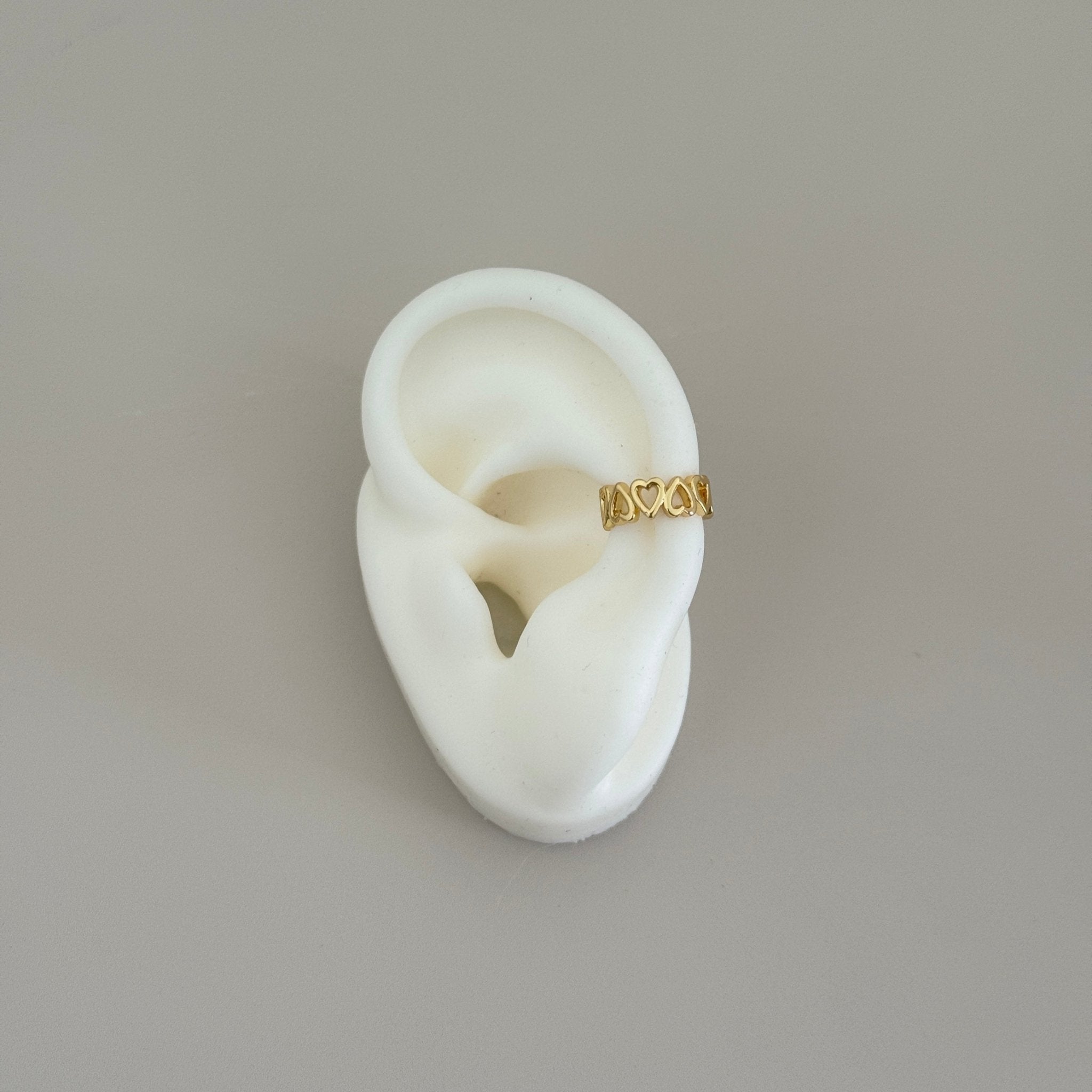 Gold - Plated Open Heart Ear Cuff - Earring | LimaLimón Store - 2