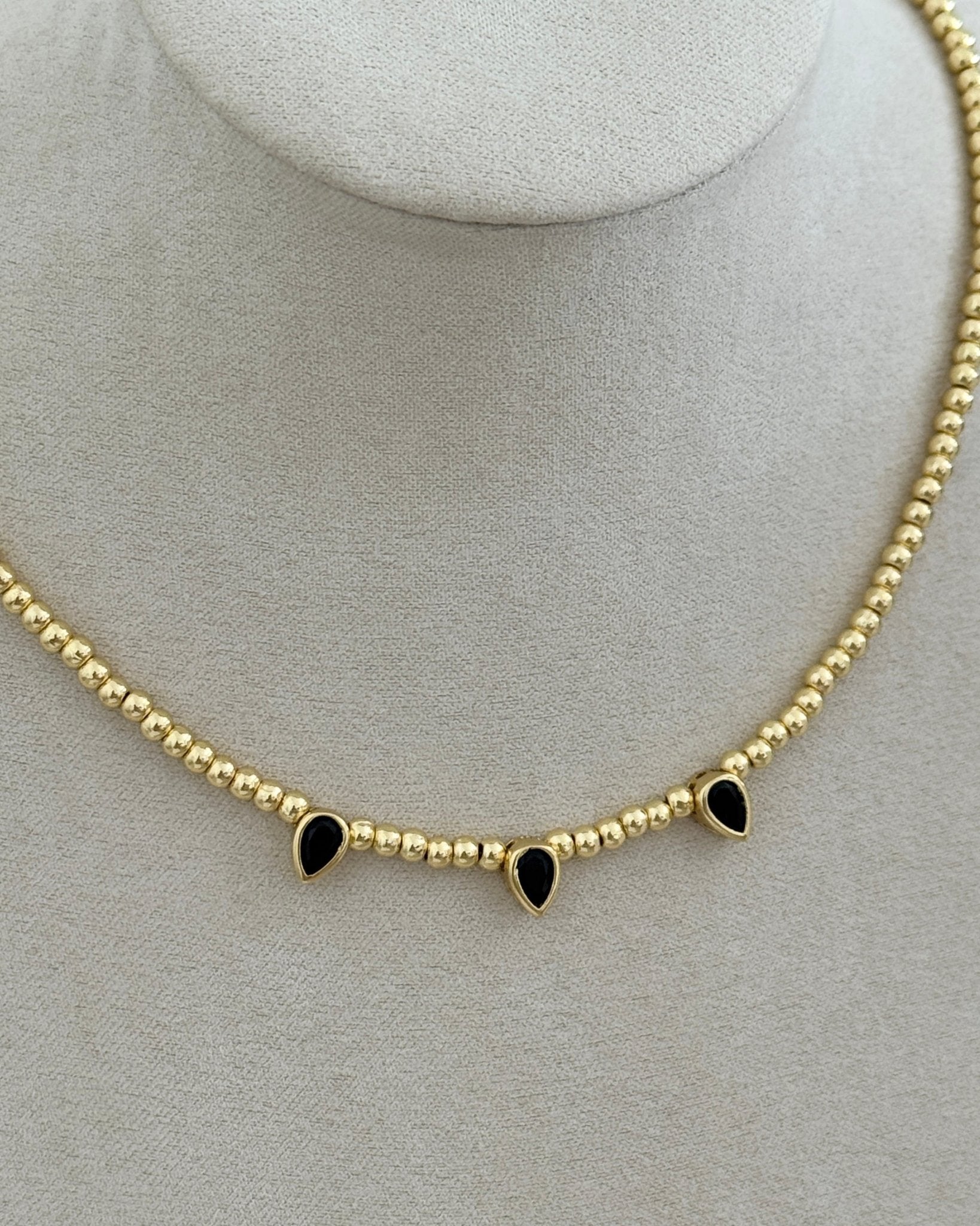 Golden Black Teardrop Charms Necklace - Necklace | LimaLimón Store - 3