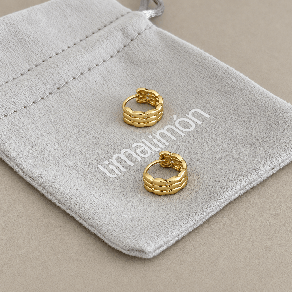 Golden Braided Mini Hoops - Earring | LimaLimón Store - 4