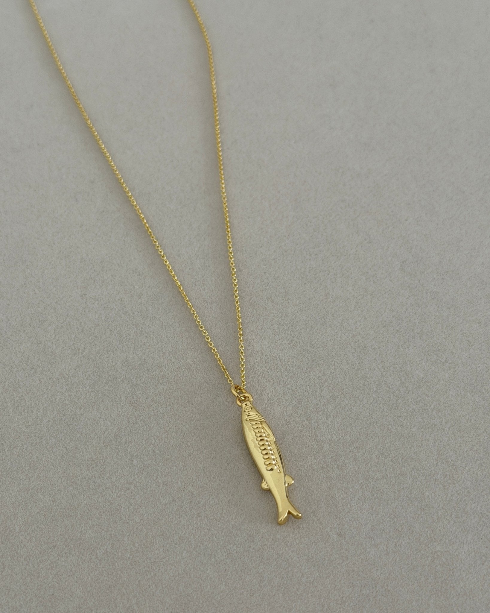 Golden Catch Necklace - Necklaces | LimaLimón Store - 1