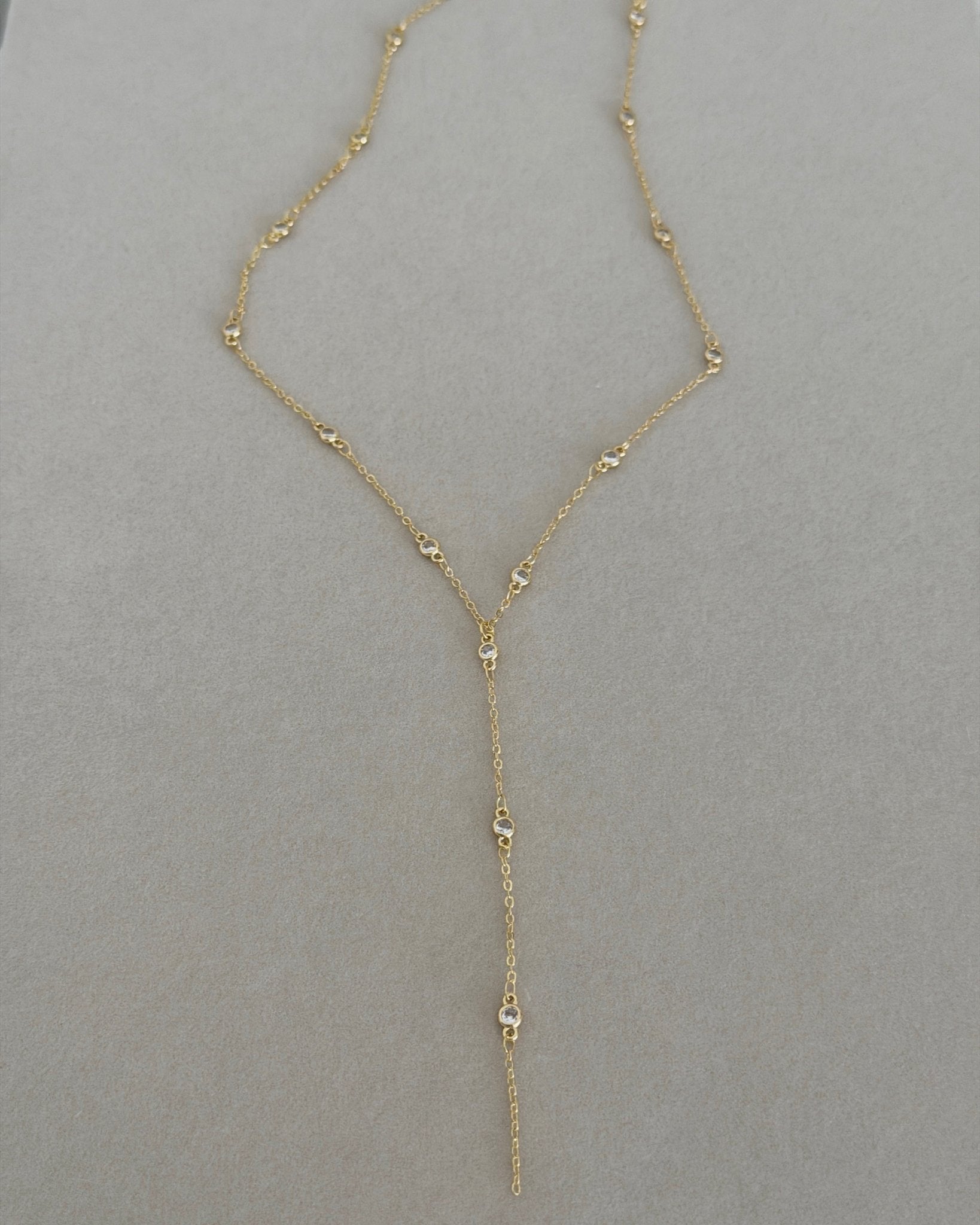 Golden Drop Y Necklace - Necklaces | LimaLimón Store - 1