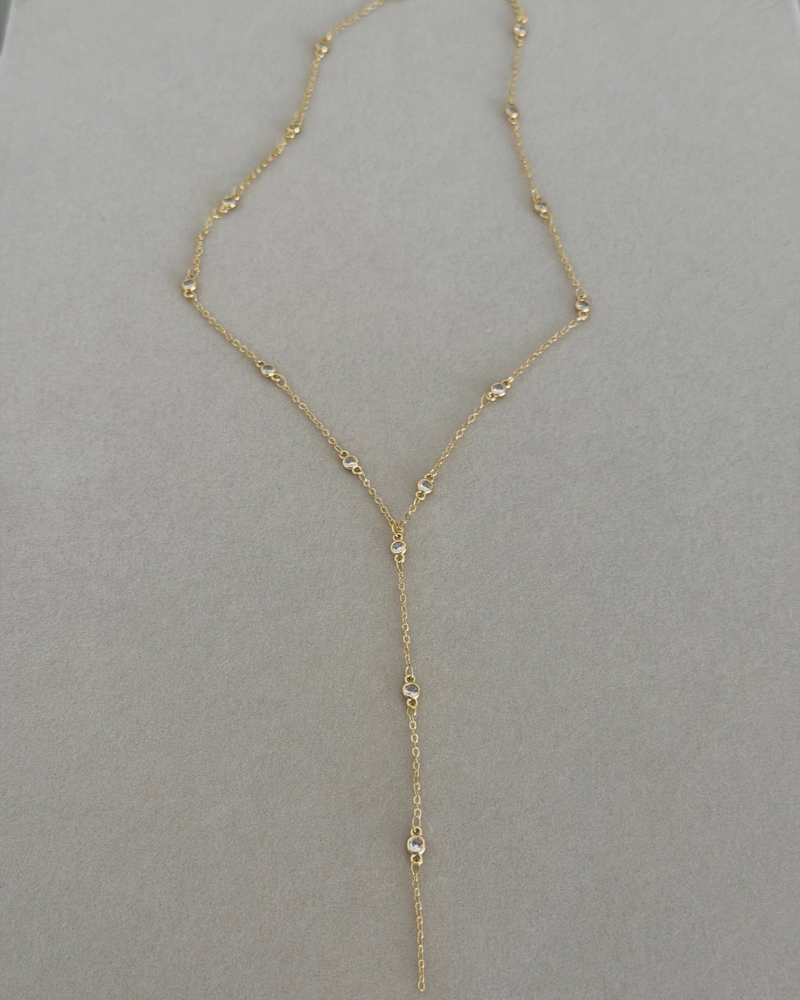 Golden Drop Y Necklace - Necklaces | LimaLimón Store - 4