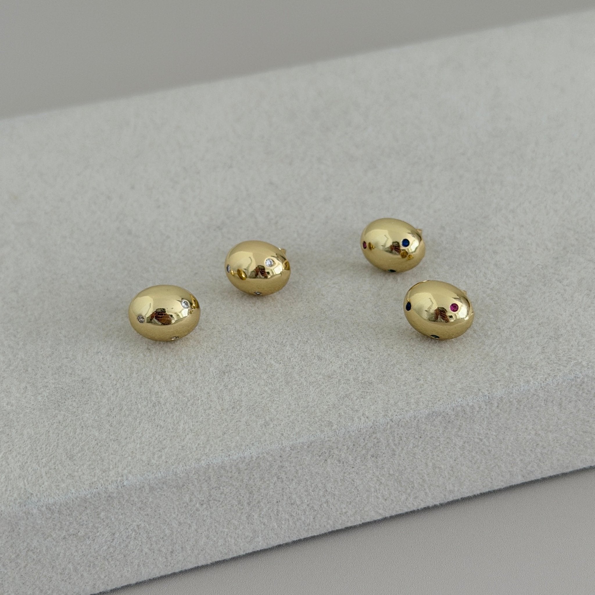 Golden Glow Stud Earrings - Earring | LimaLimón Store - 1