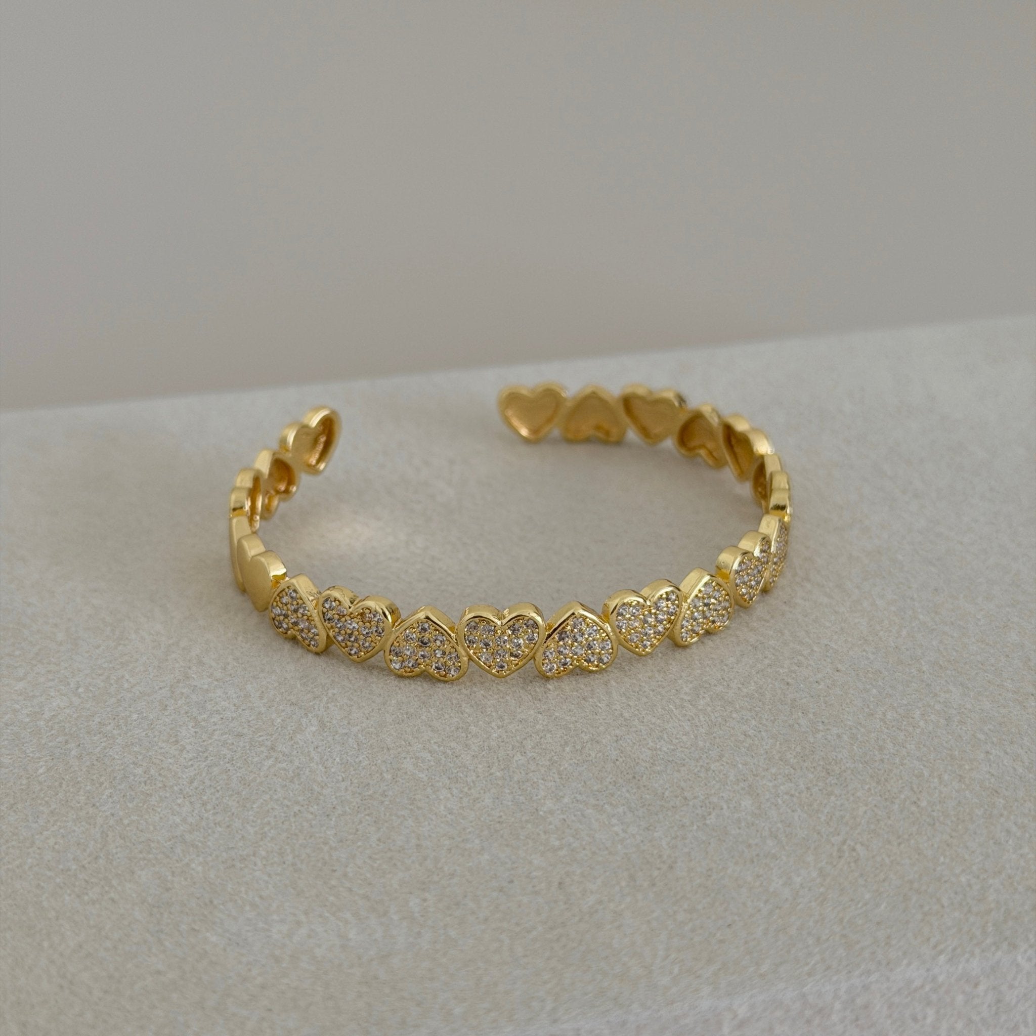 Golden Heart Crystal Cuff Bracelet - Bracelets | LimaLimón Store - 2