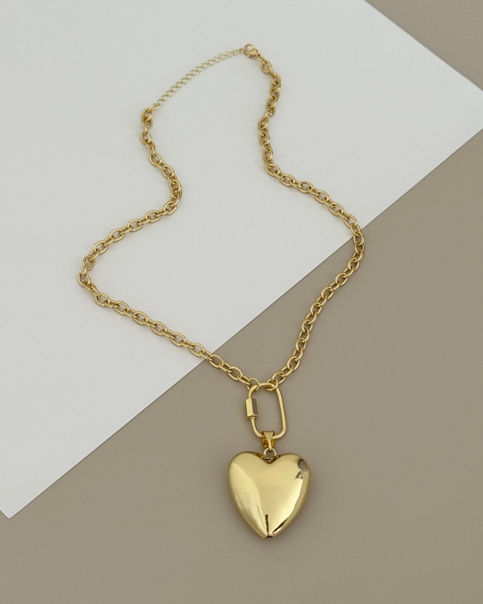 Golden Heart Pendant Necklace - Necklaces | LimaLimón Store - 1