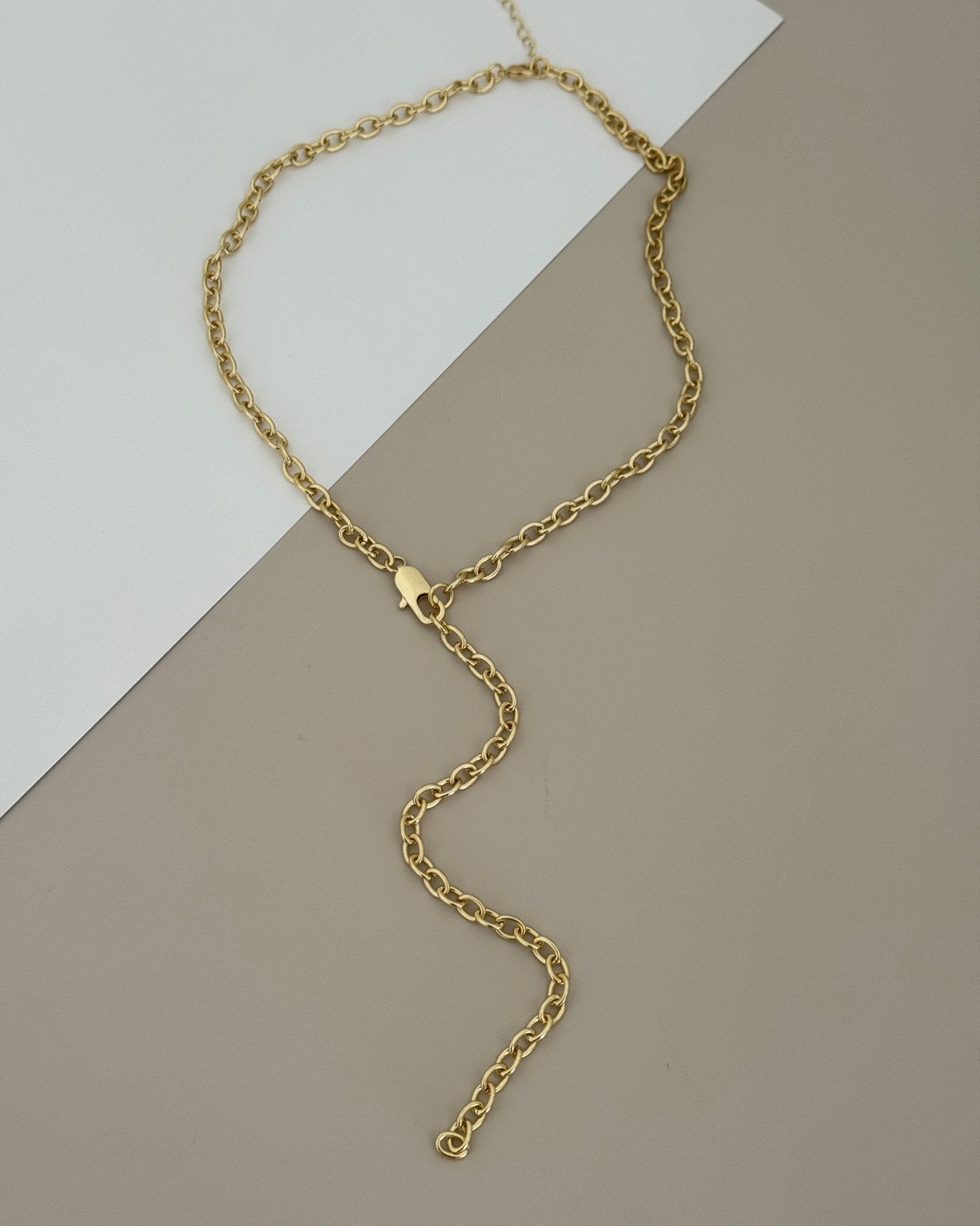 Golden Lariat Chain Necklace - Necklaces | LimaLimón Store - 1