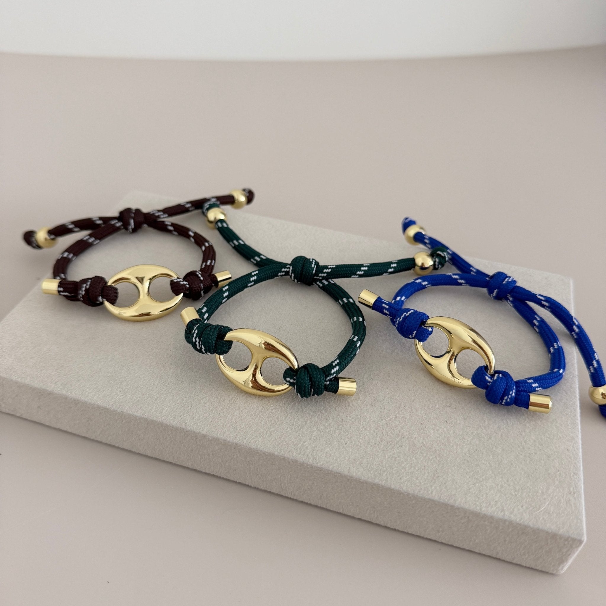 Golden Link Adjustable Bracelet - Bracelets | LimaLimón Store - 4
