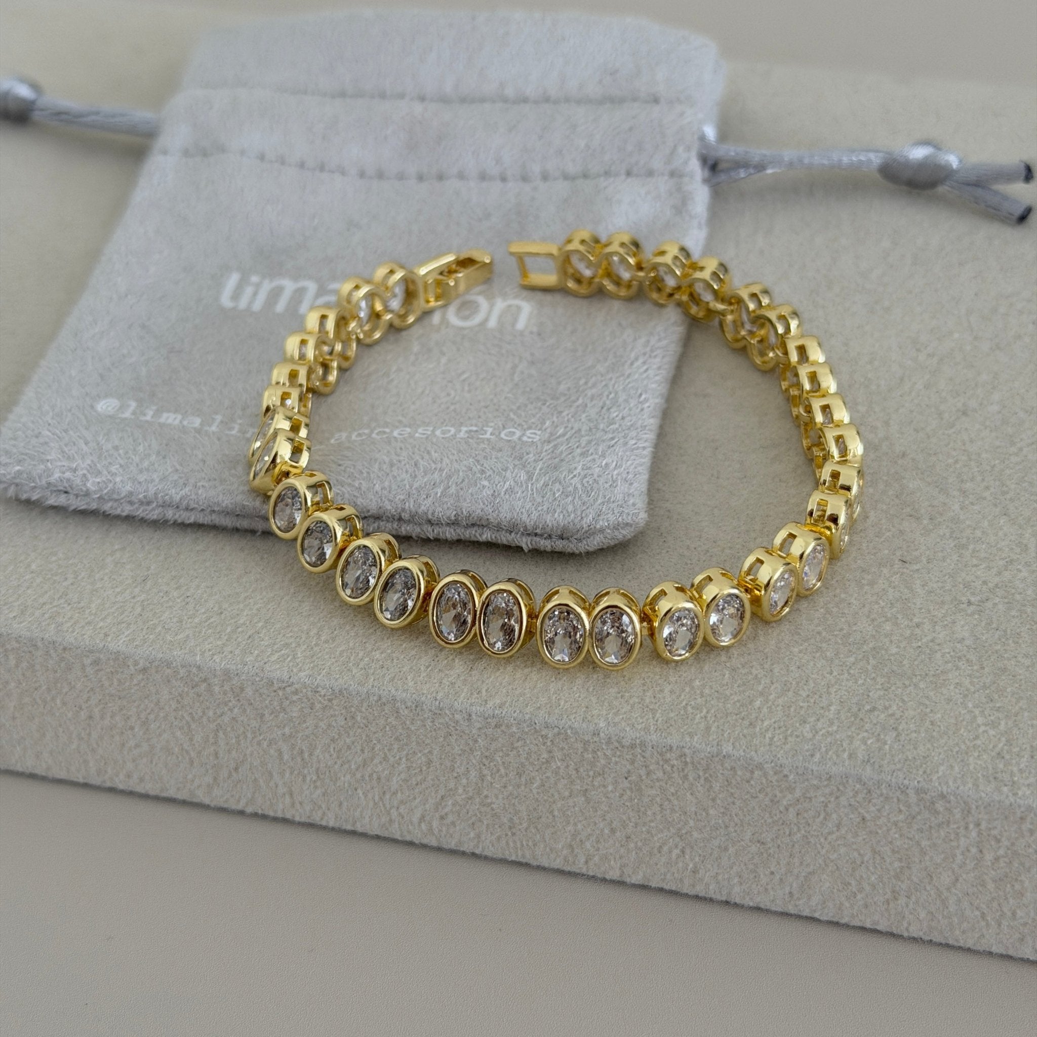 Golden Oval Tennis Bracelet - Bracelet | LimaLimón Store - 6