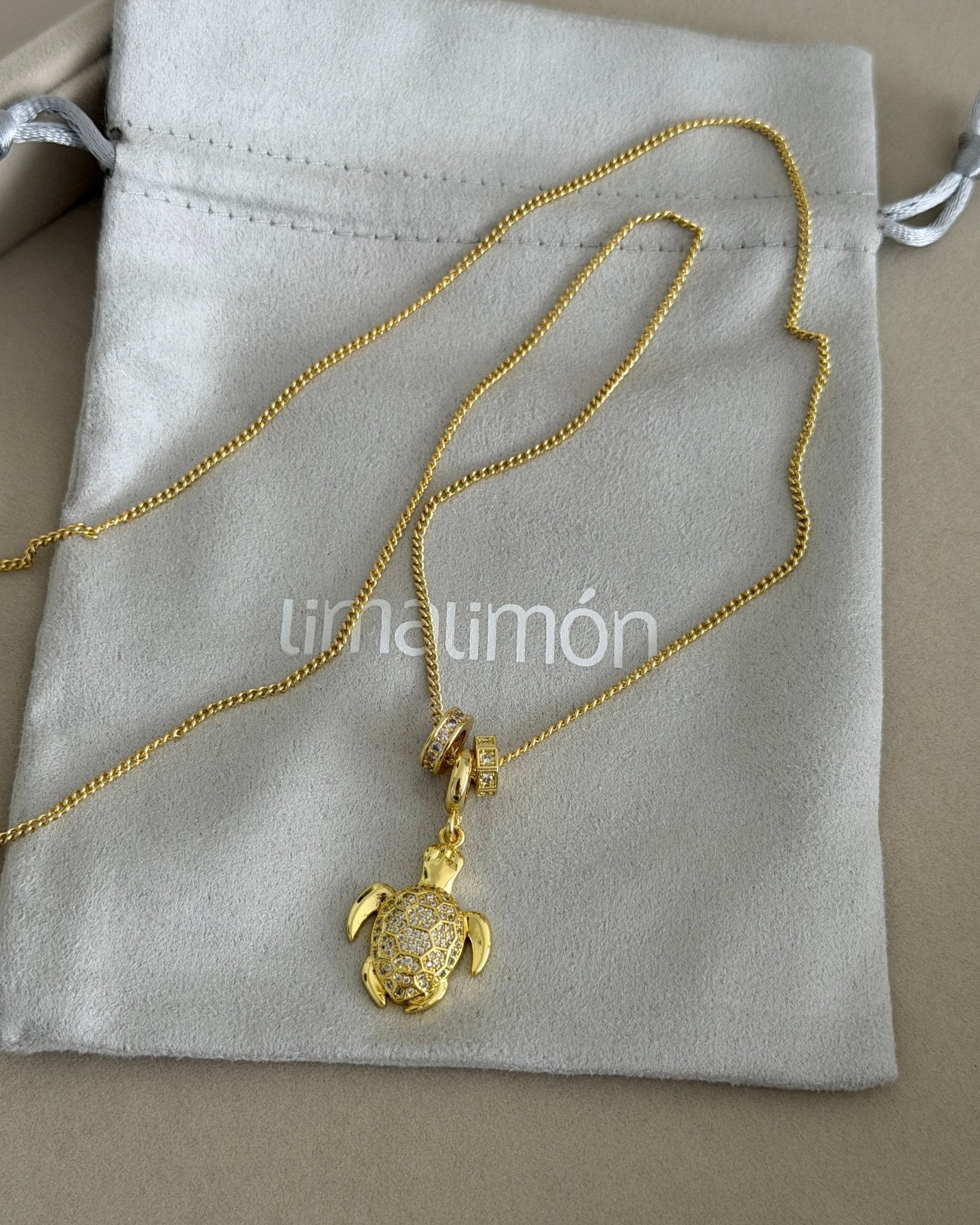 Golden Sea Turtle Charm Necklace - Necklaces | LimaLimón Store - 5