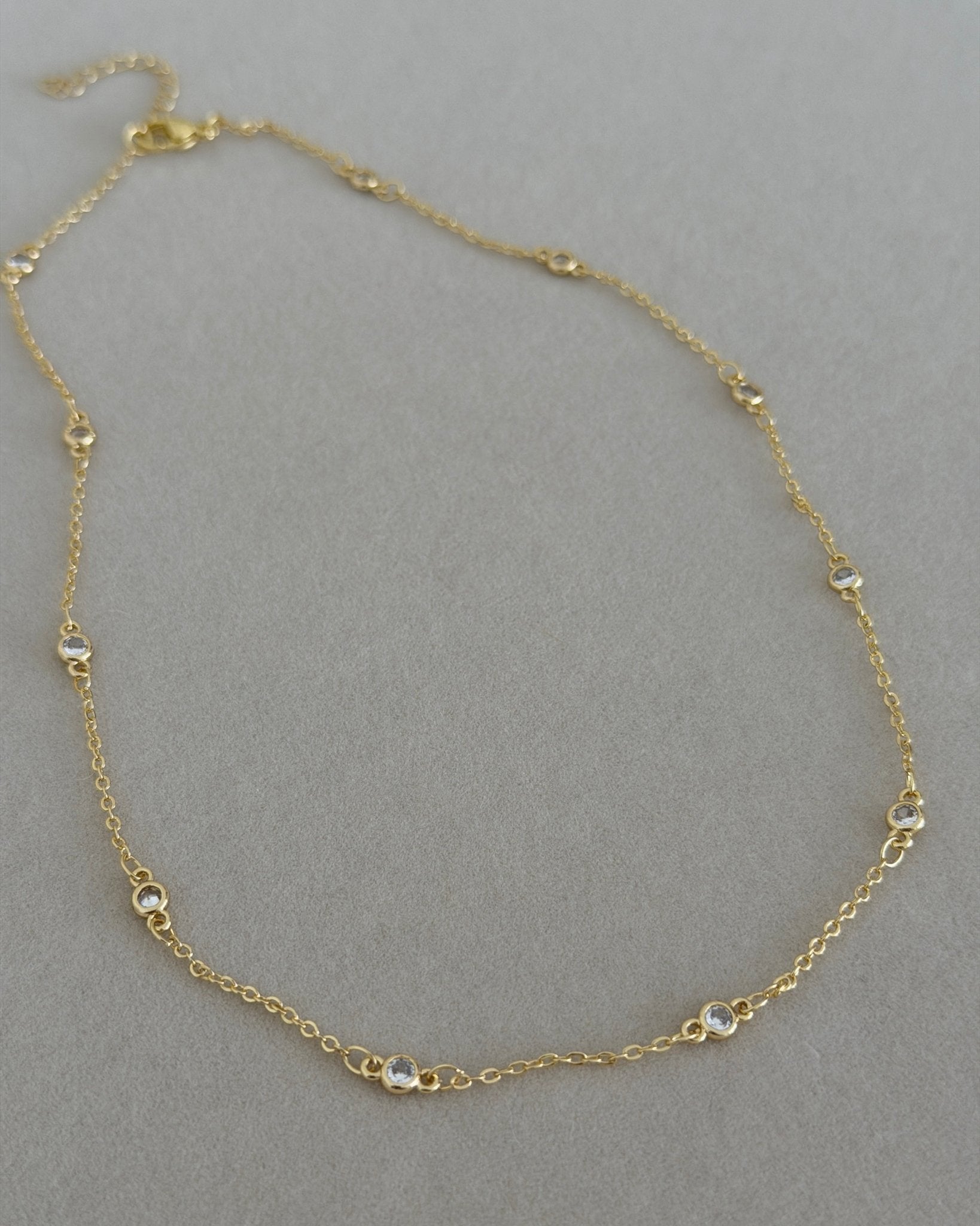 Golden Spark Choker - Necklaces | LimaLimón Store - 3