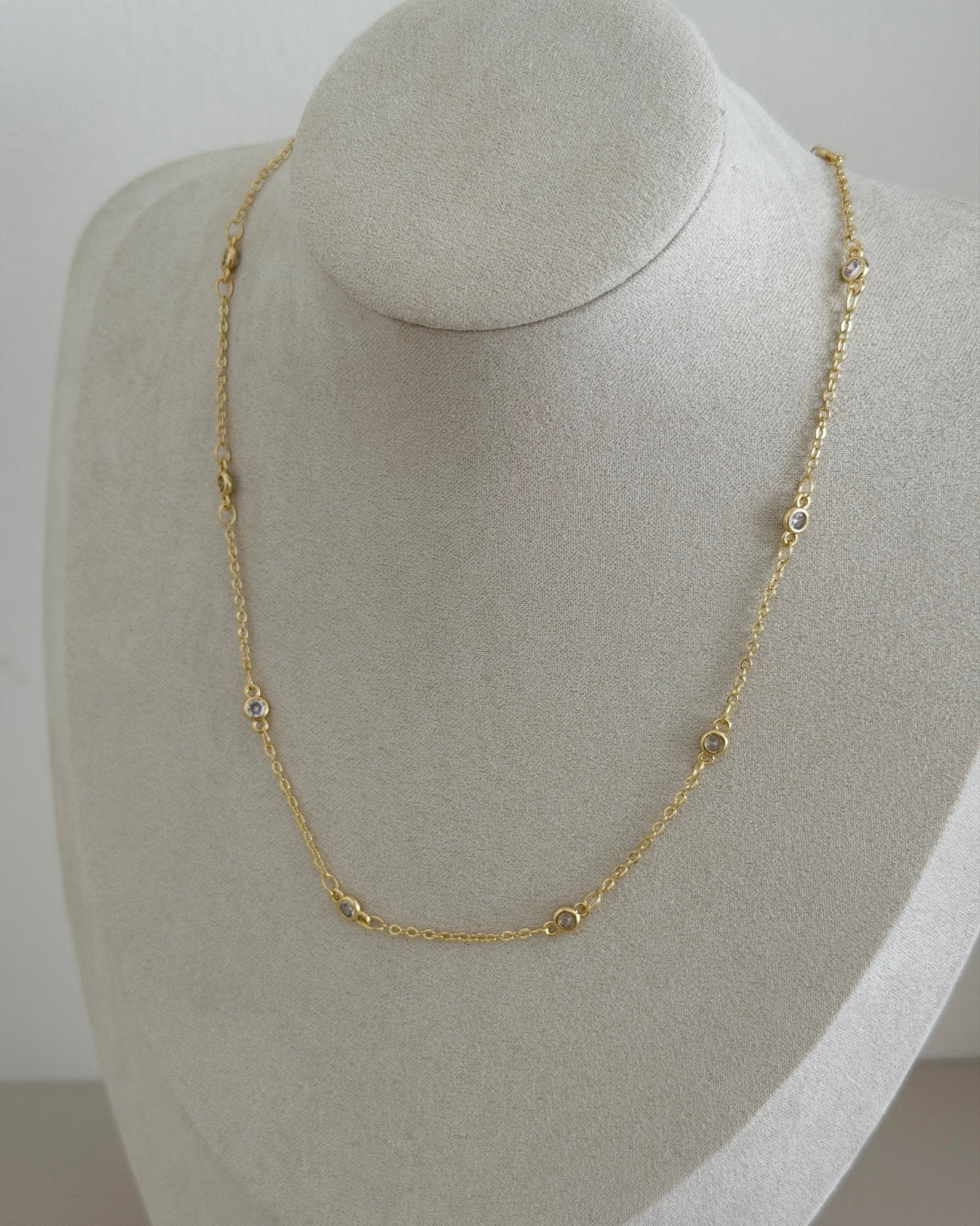 Golden Spark Choker - Necklaces | LimaLimón Store - 2