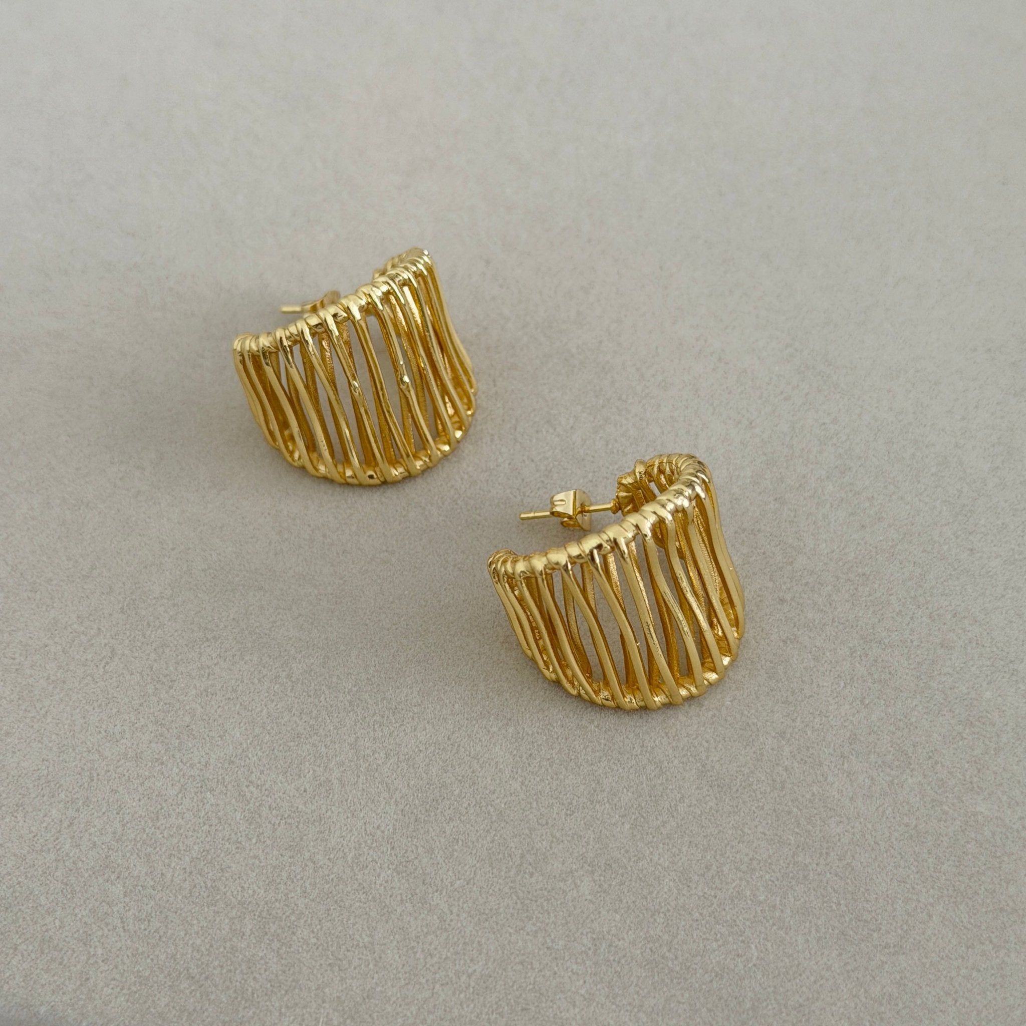 Golden Wave Statement Earrings - Earring | LimaLimón Store - 5