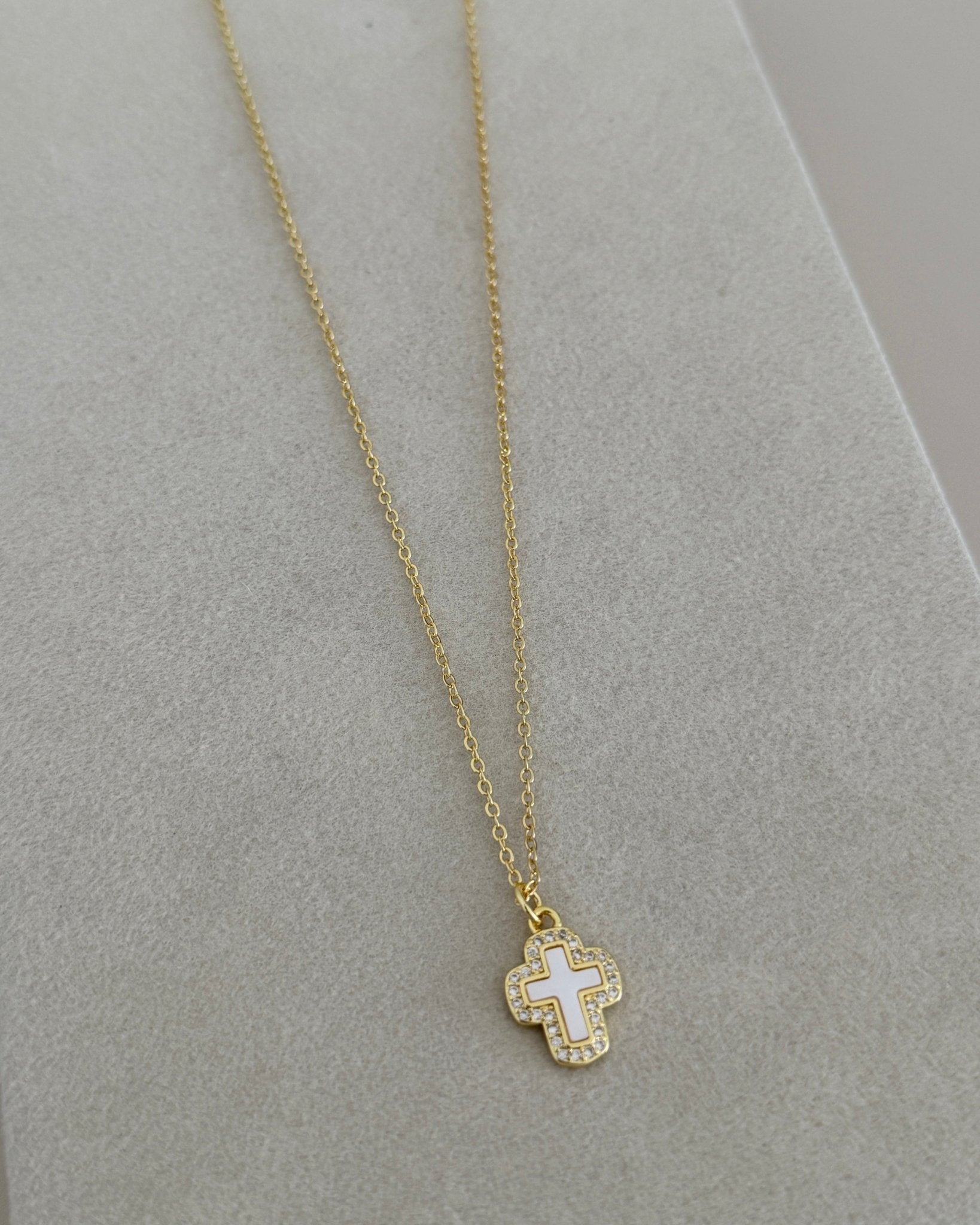 Grace Cross Necklace - Necklace | LimaLimón Store - 1