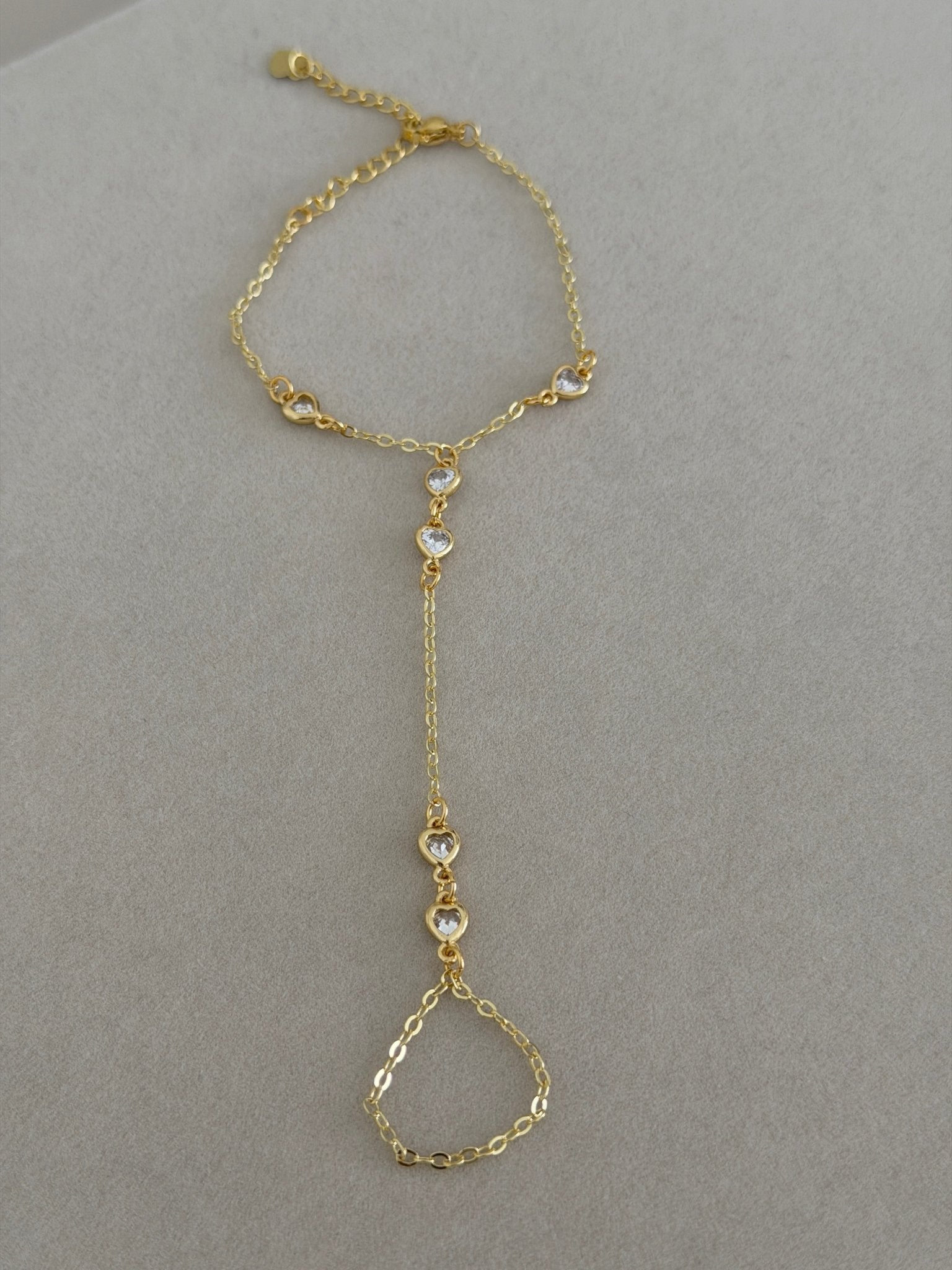 Heart Hand Chain - Bracelet | LimaLimón Store - 4