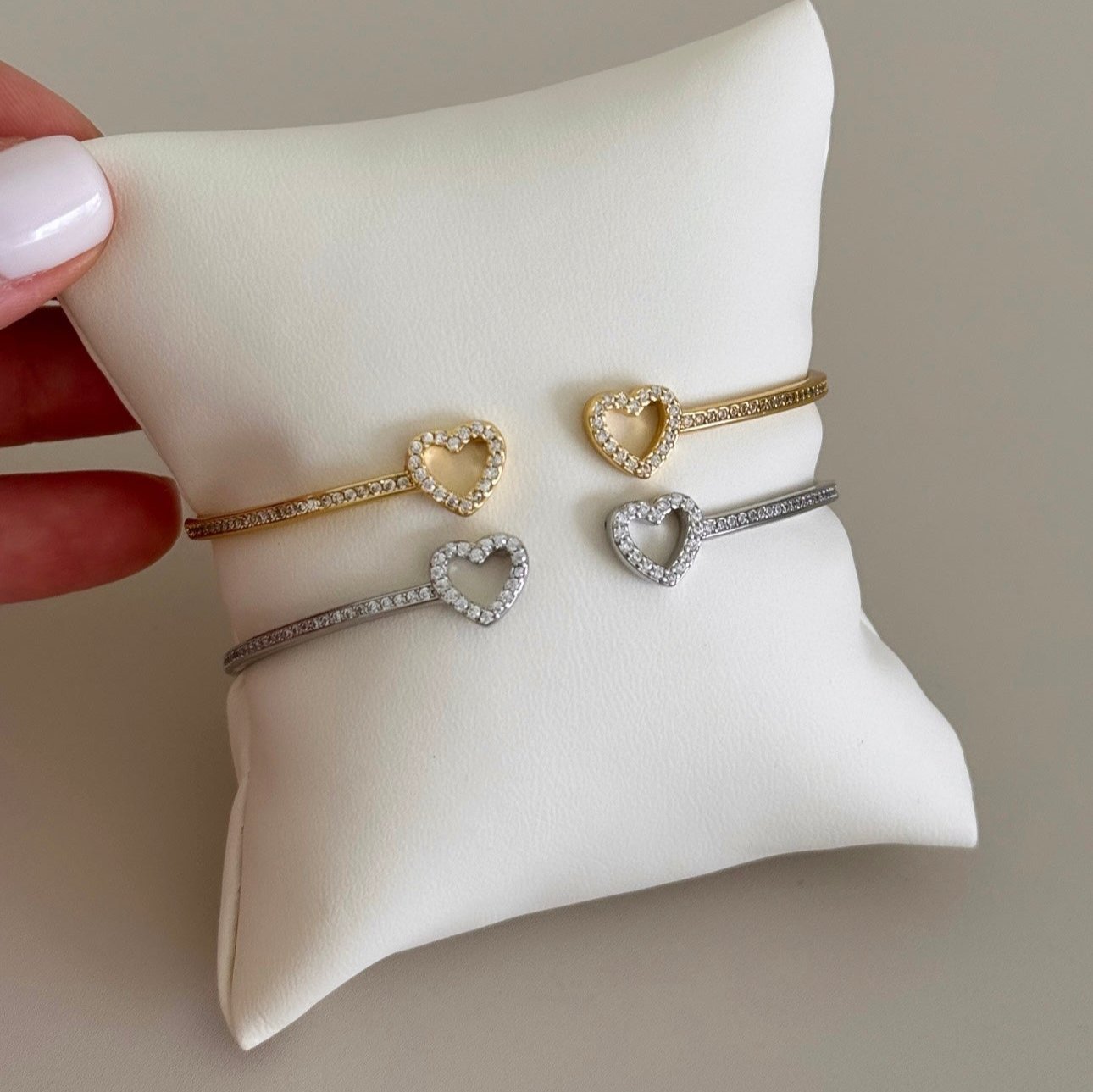 Hearts Bangle - Bracelet | LimaLimón Store - 4