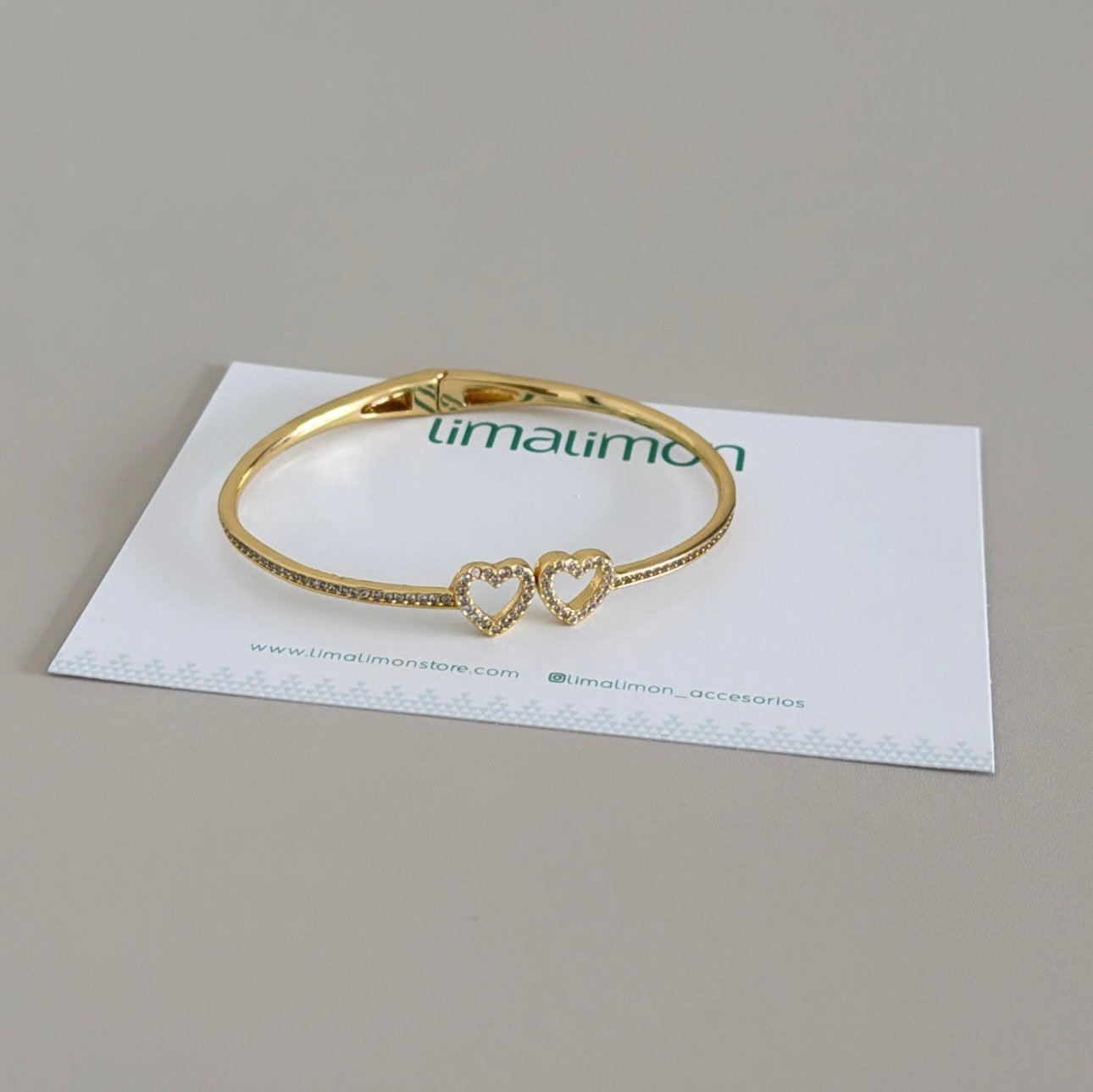 Hearts Bangle - Bracelet | LimaLimón Store - 2