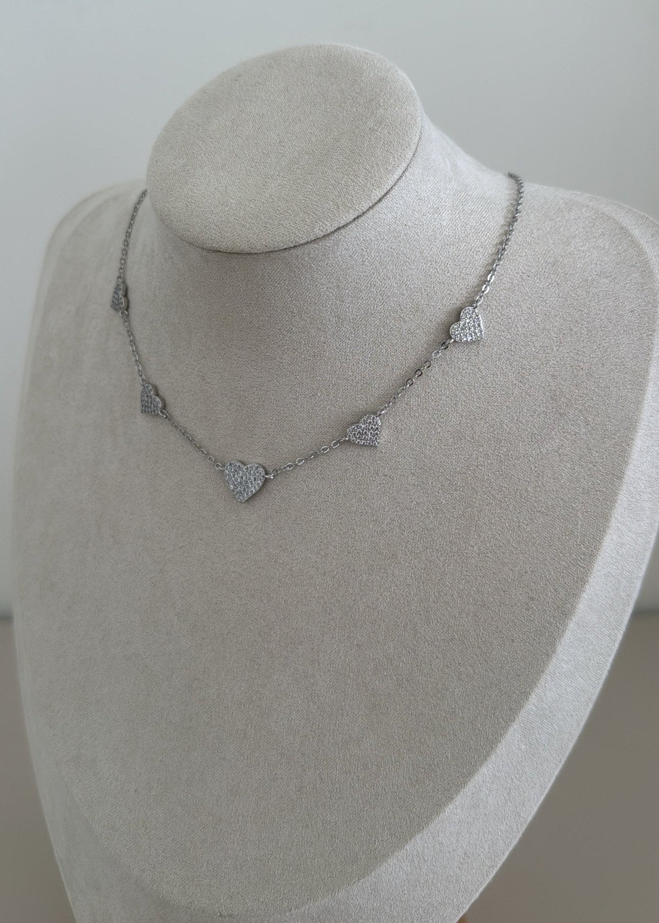 Hearts Bright Necklace - Necklace | LimaLimón Store - 4