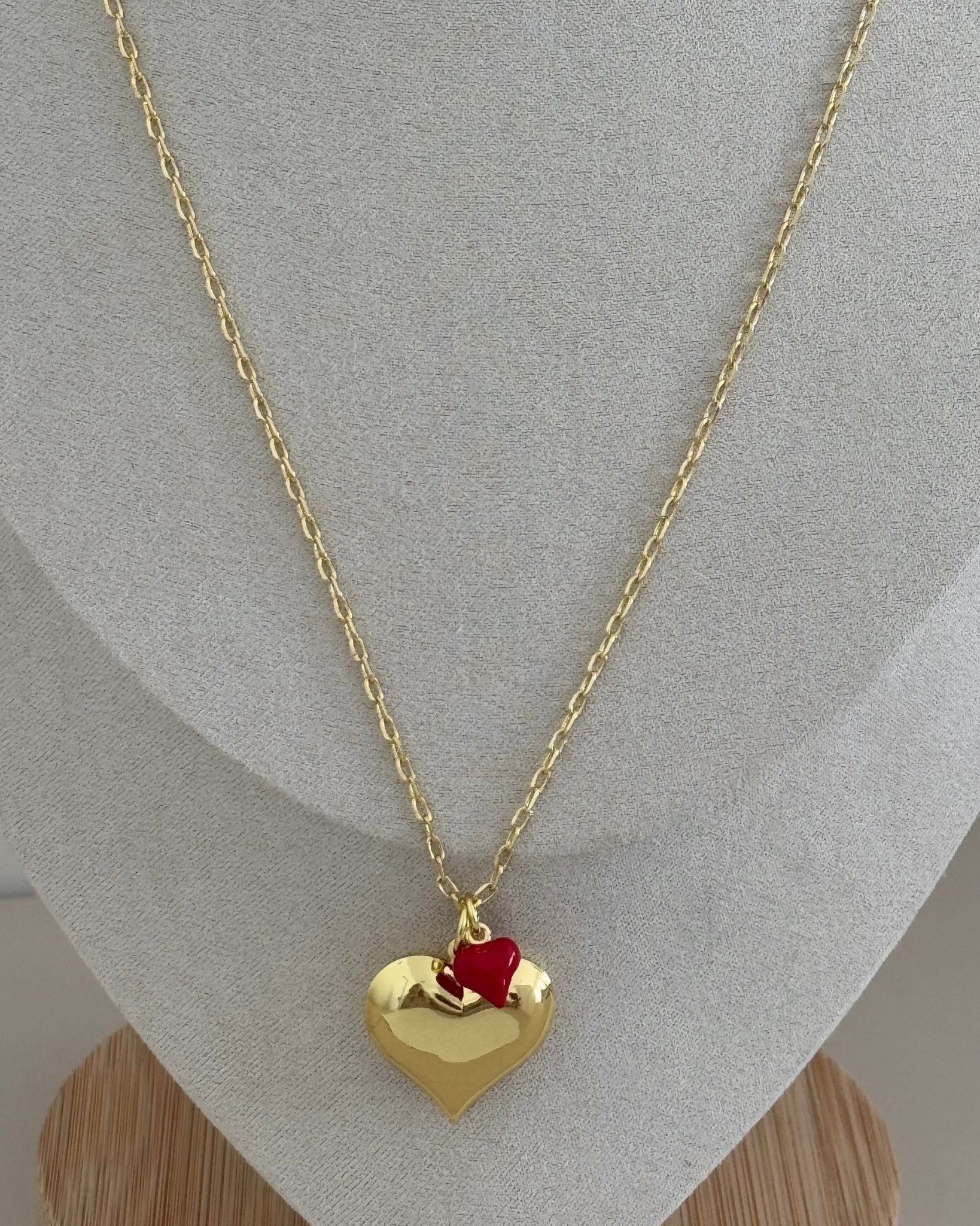 Hearts Red Necklace - LimaLimón Store