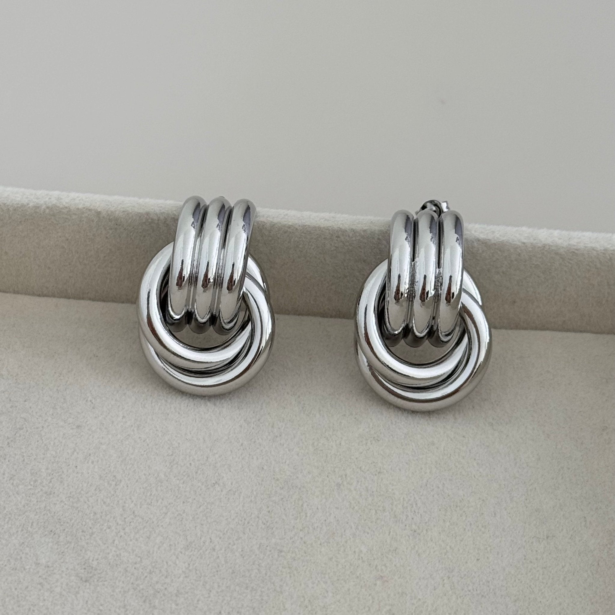 Hoops Earring - Earring | LimaLimón Store - 3