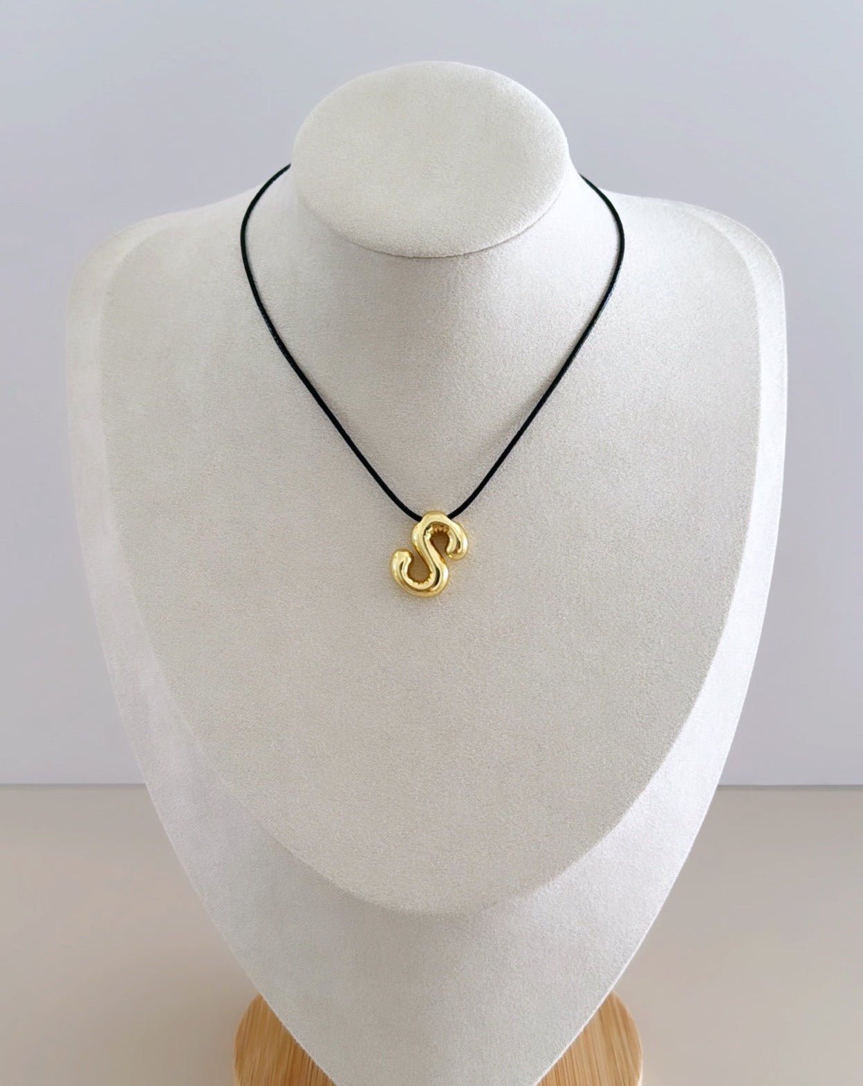 Initial Cord Necklace - Necklace | LimaLimón Store - 4
