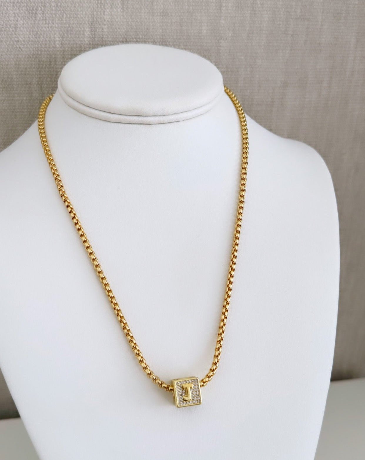 Initial Gold Necklace - LimaLimón Store