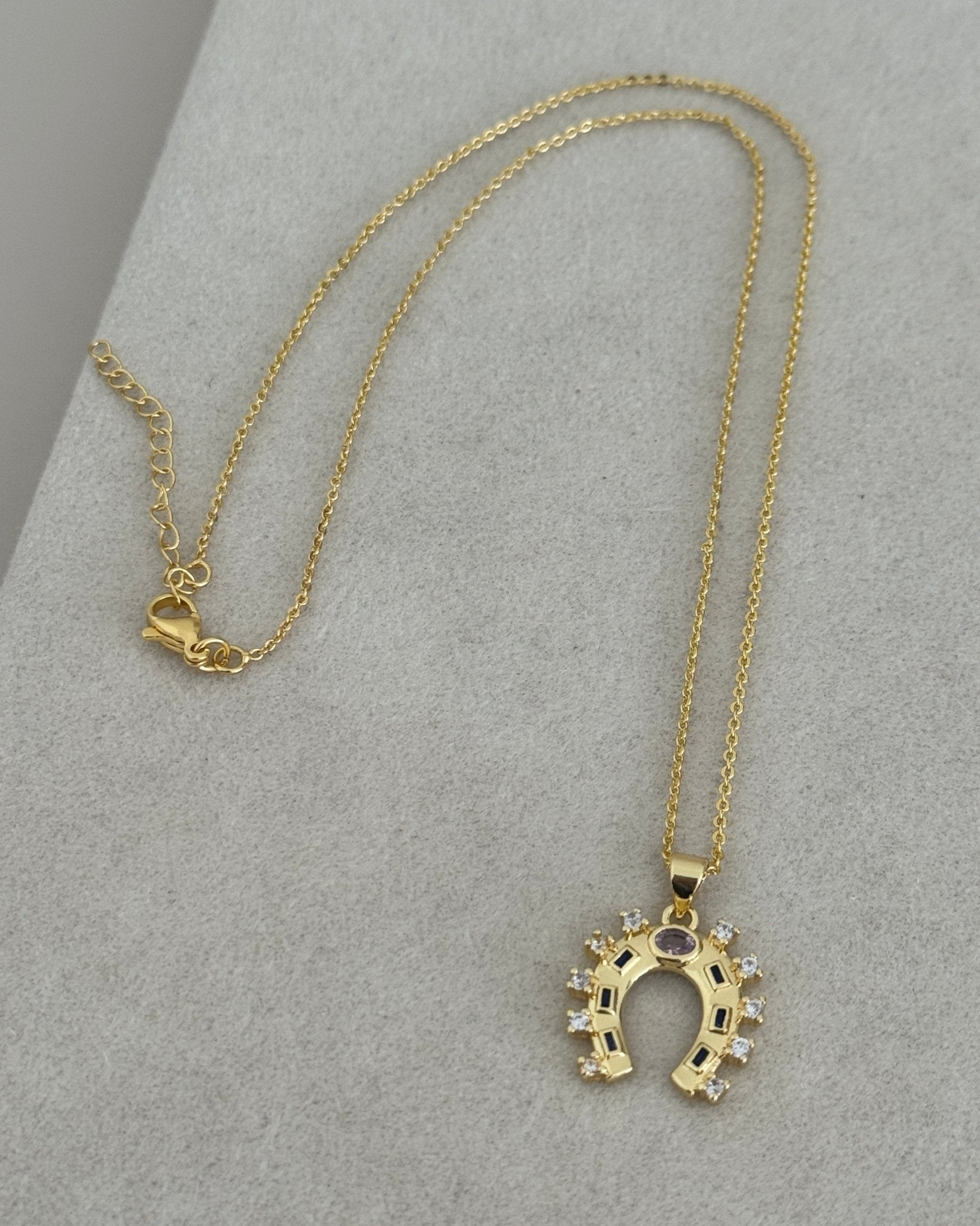 Lucky Charm Horseshoe Necklace - Necklace | LimaLimón Store - 4