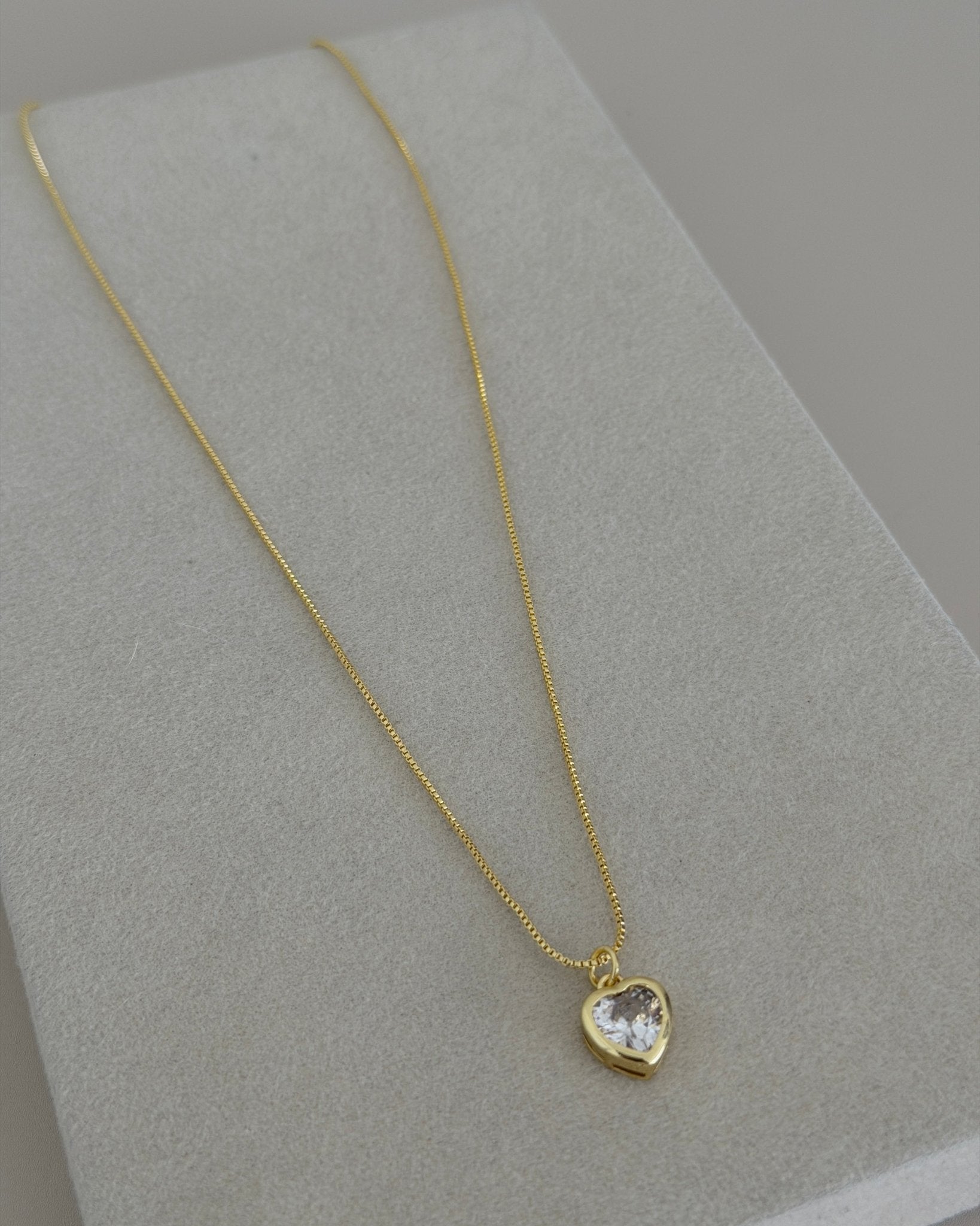 Lumi Heart Necklace - Necklace | LimaLimón Store - 1