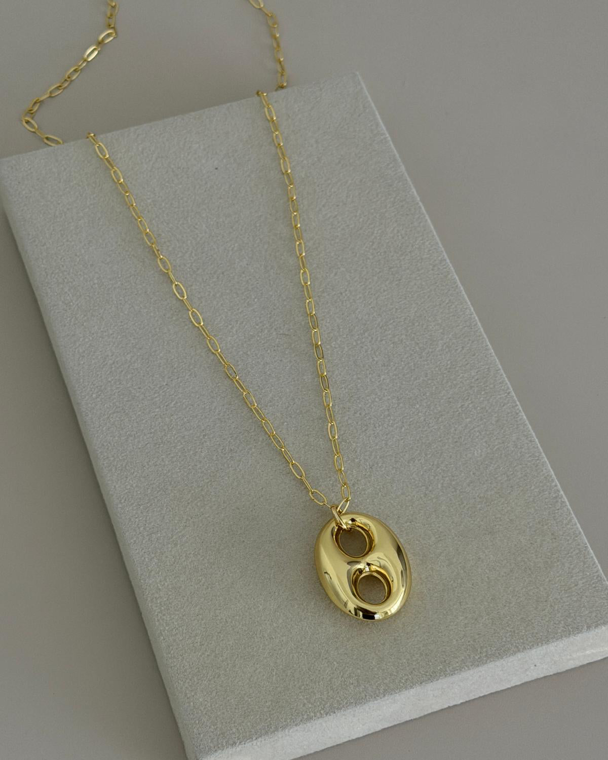 Luna Gold Pendant Necklace - Necklace | LimaLimón Store - 4