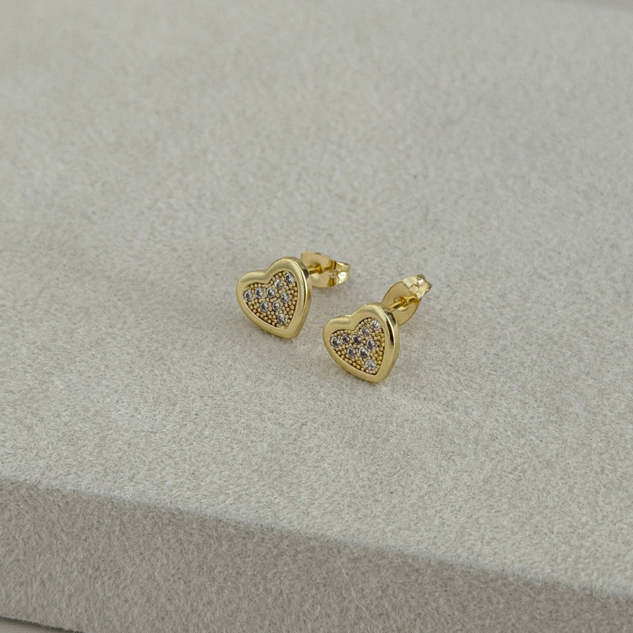 Luna Pavé Heart Stud Earrings - Earring | LimaLimón Store - 1