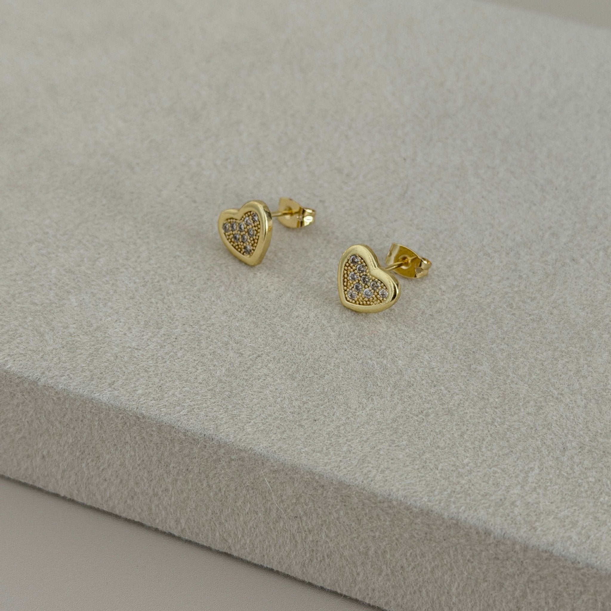 Luna Pavé Heart Stud Earrings - Earring | LimaLimón Store - 4