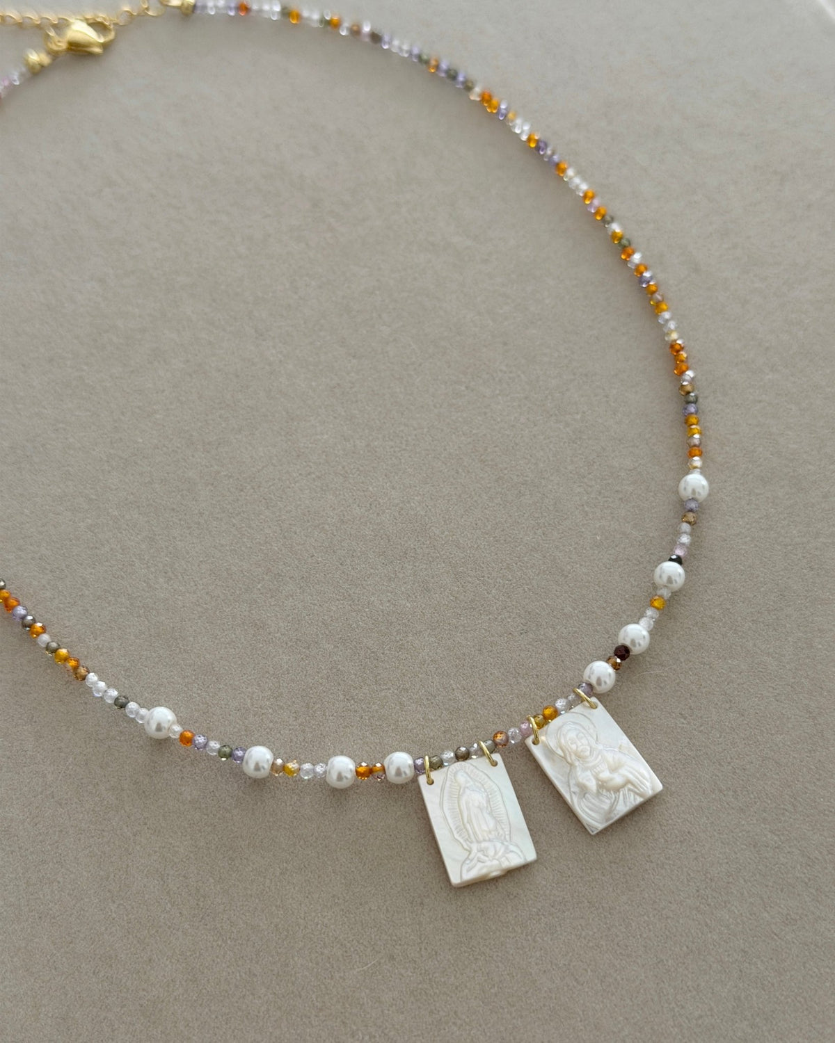 Luna Pearl Scapular Necklace - Necklaces | LimaLimón Store - 4