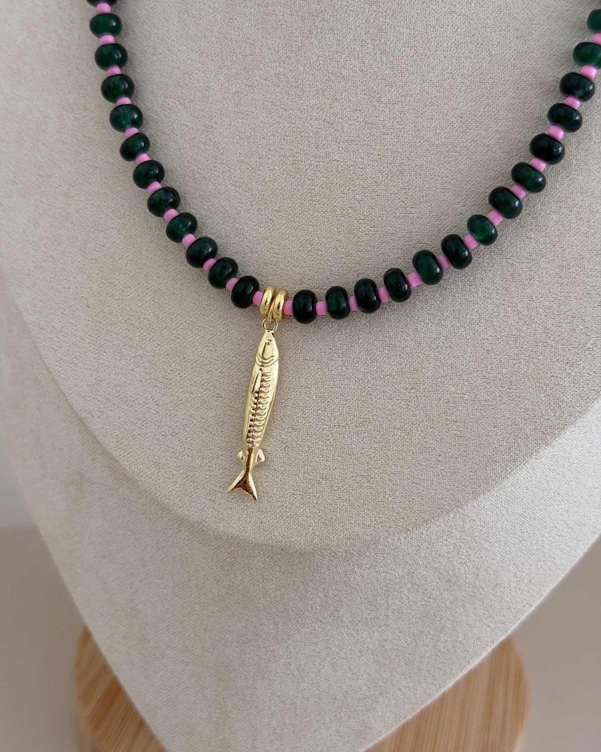 Midnight Fish Charm Beaded Necklace - Necklaces | LimaLimón Store - 4