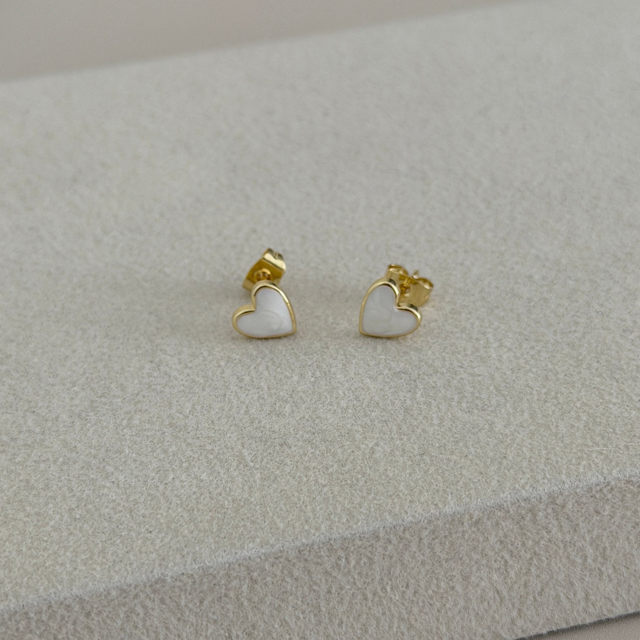 Mini White Heart Stud Earrings - Earring | LimaLimón Store - 3
