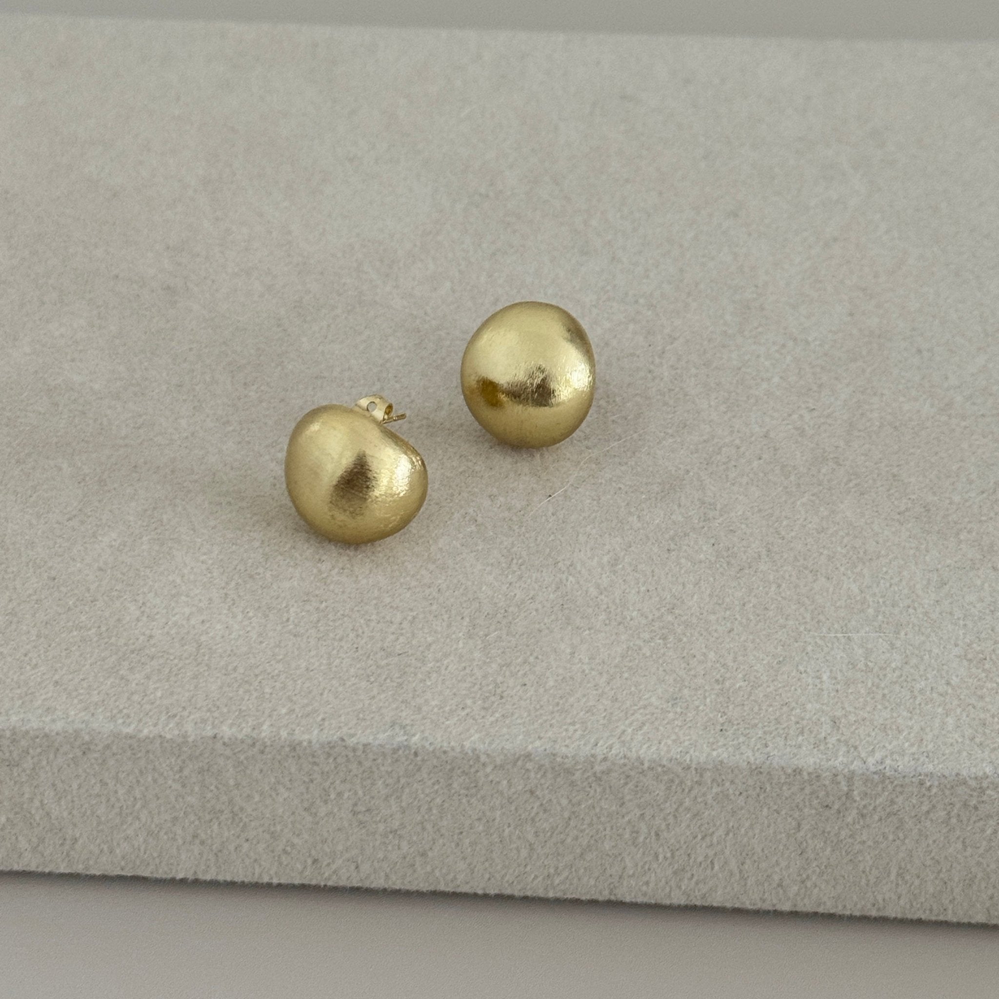 Molten Gold Stud Earrings - Earring | LimaLimón Store - 1