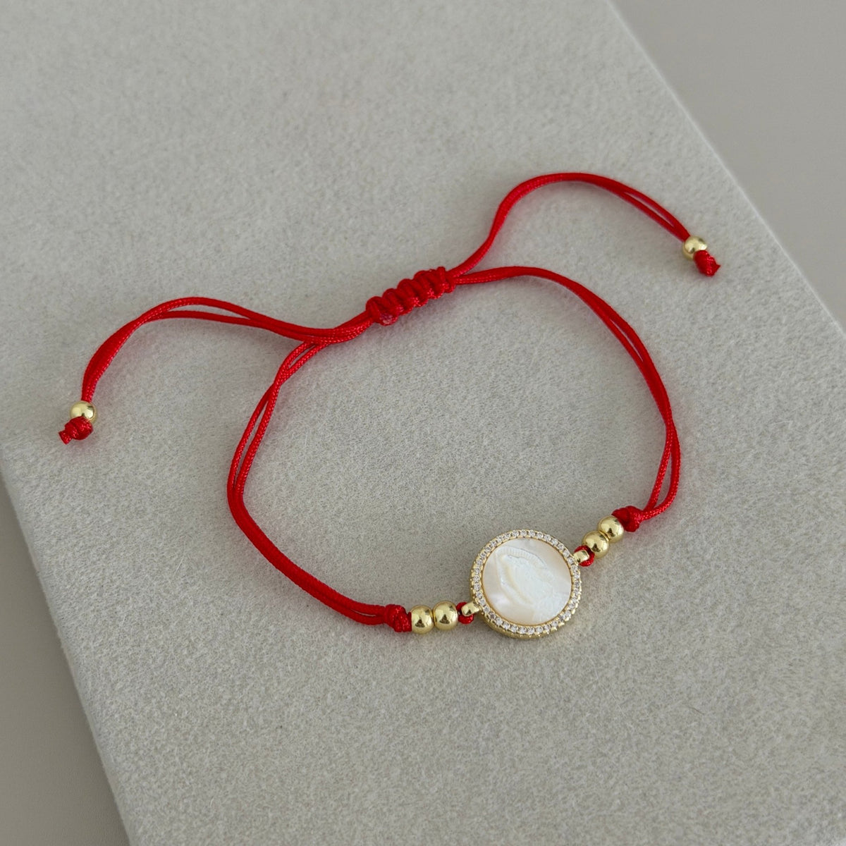 Mother of Pearl Red Cord Bracelet - Bracelets | LimaLimón Store - 3