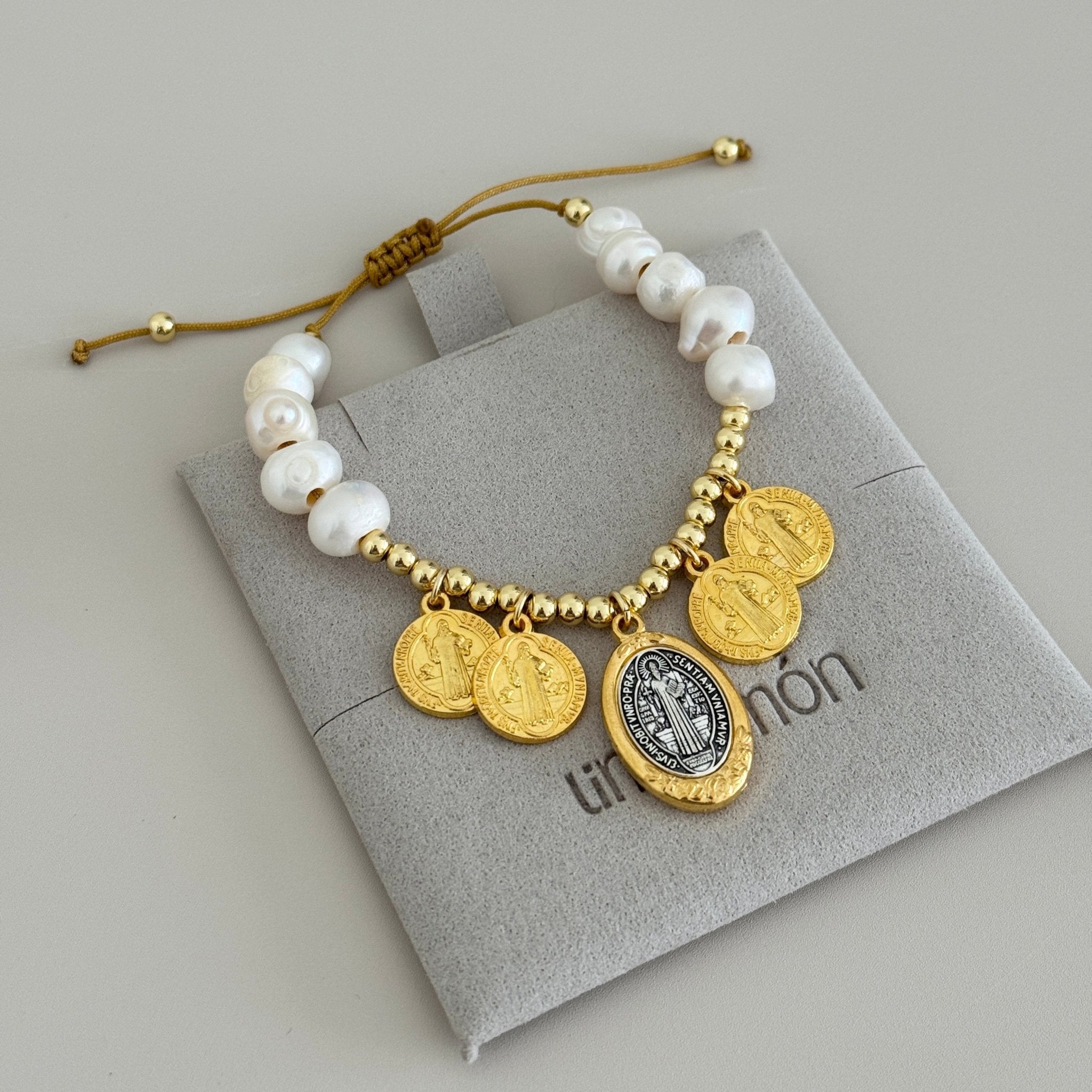 Multi Medal San Benito Pearl Bracelet - Bracelets | LimaLimón Store - 3