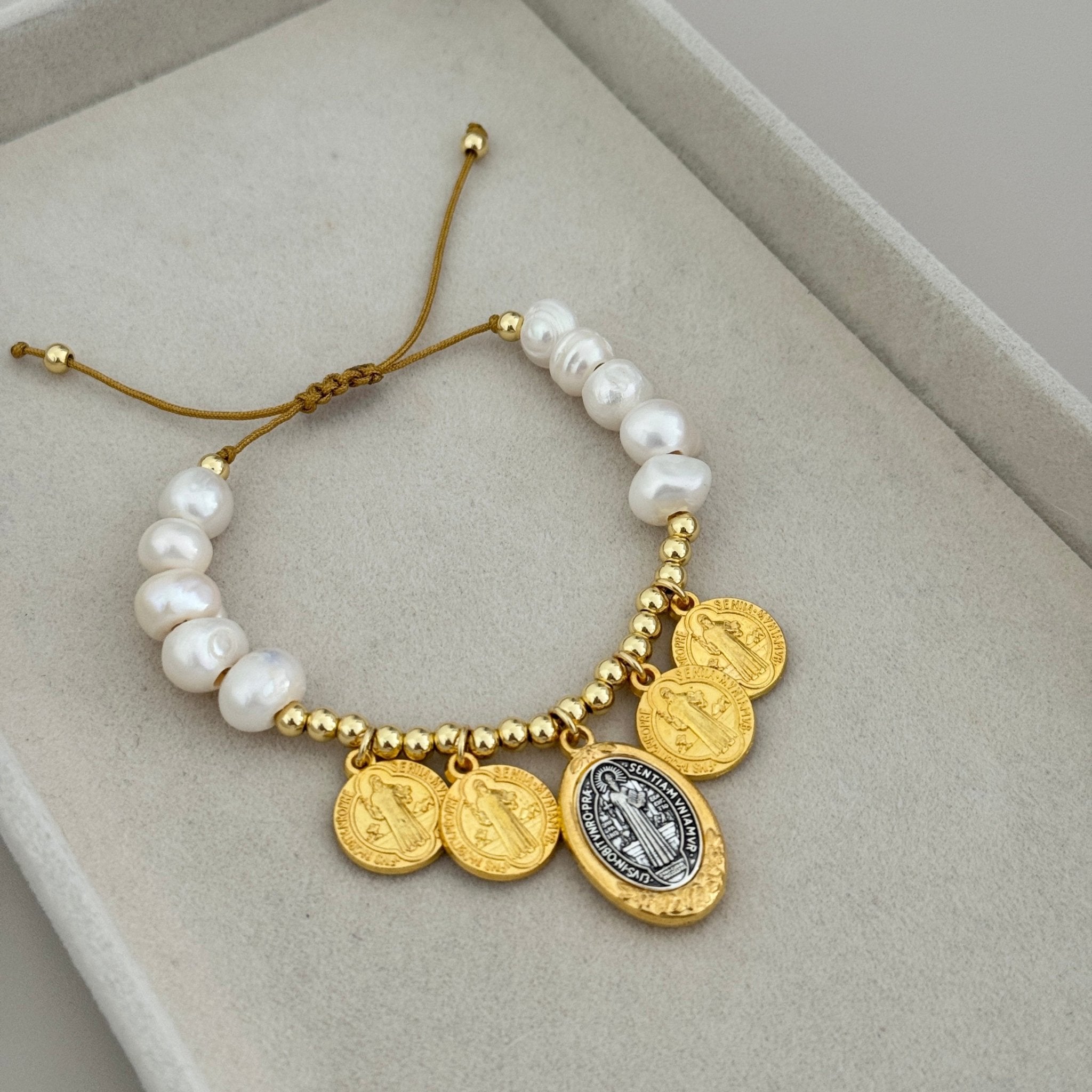 Multi Medal San Benito Pearl Bracelet - Bracelets | LimaLimón Store - 2