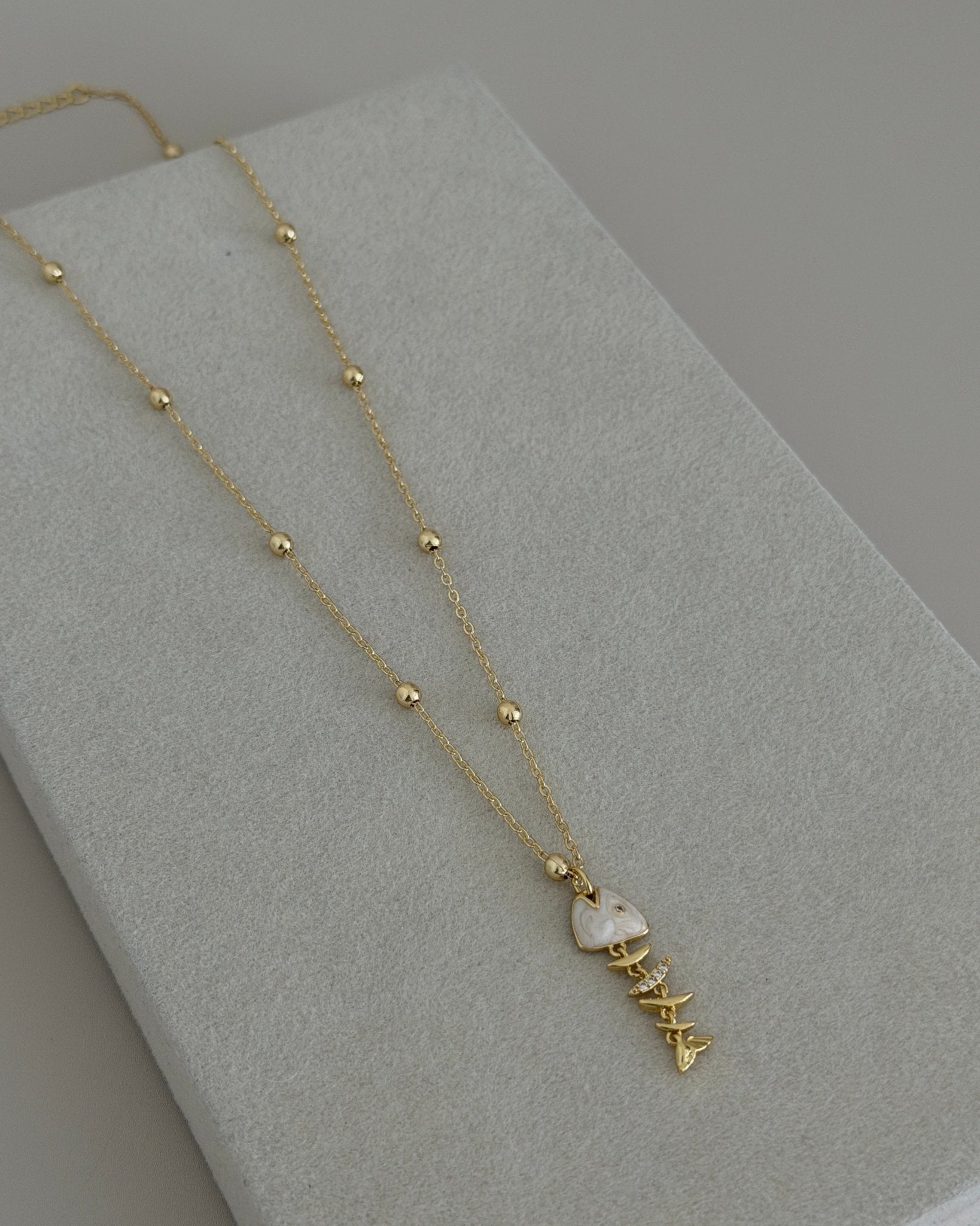 Ocean Muse Fishbone Necklace - Necklace | LimaLimón Store - 3