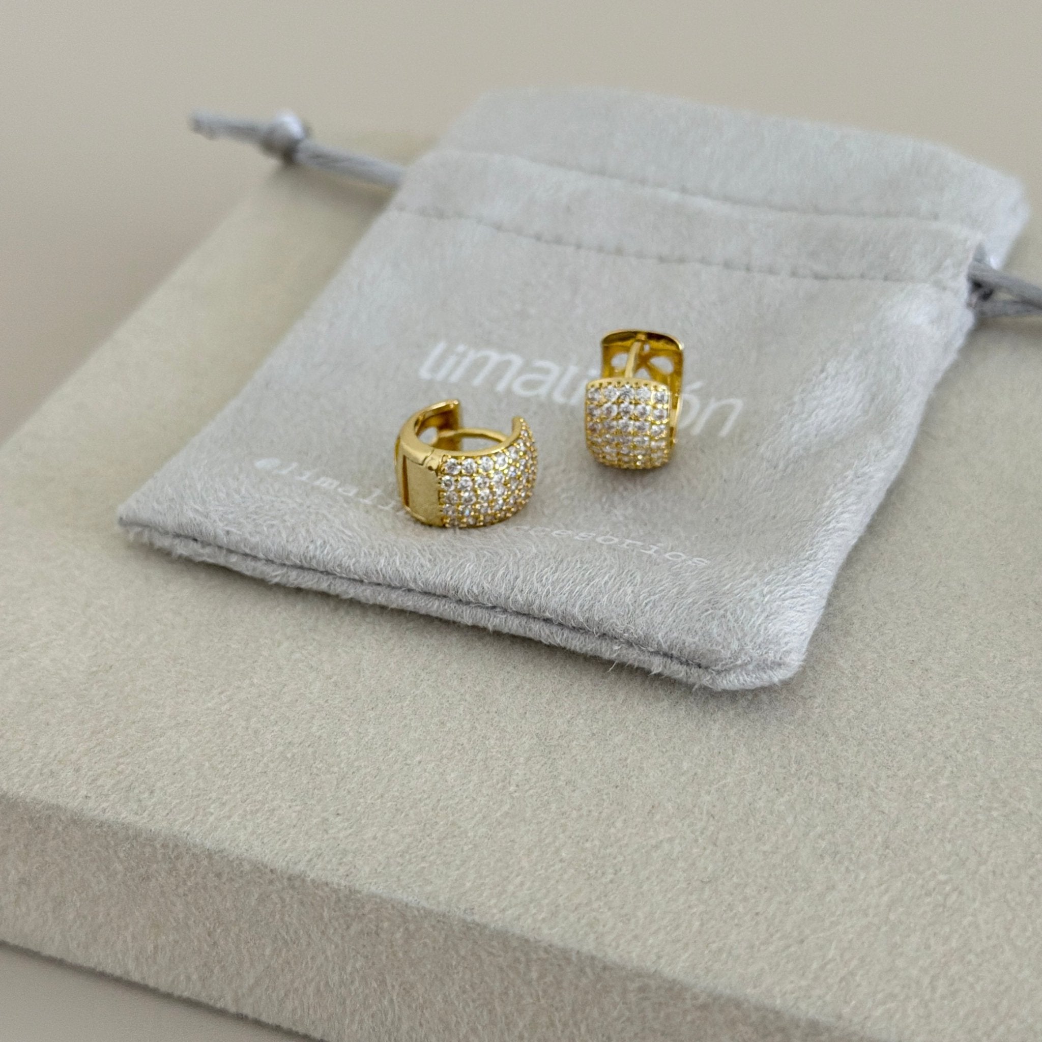 Pavé Huggie Hoop Earrings Set - Earring | LimaLimón Store - 2