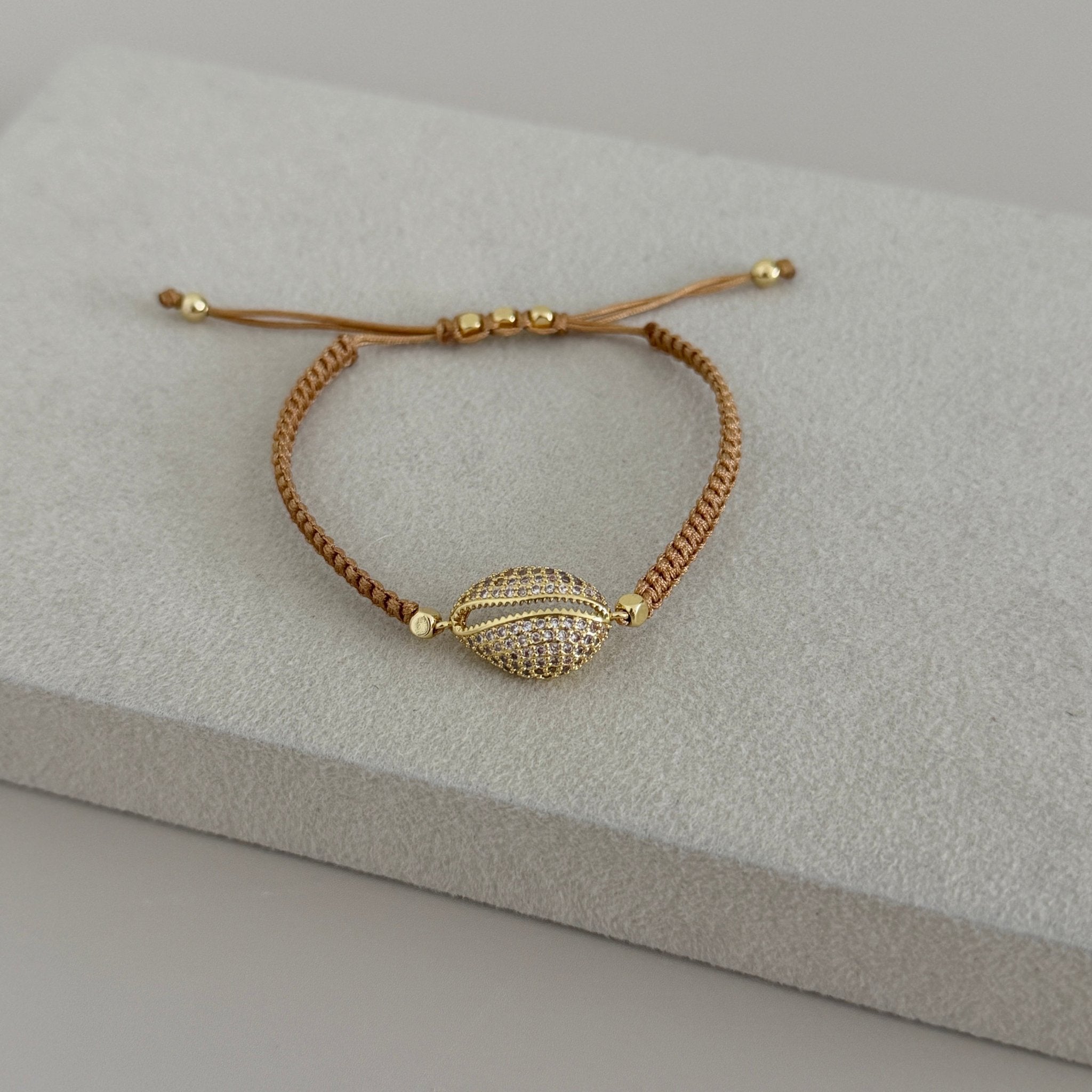 Pavé Shell Adjustable Cord Bracelet - Bracelet | LimaLimón Store - 3
