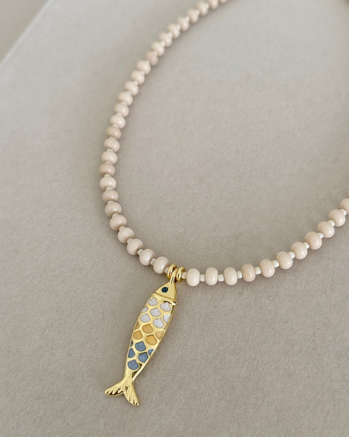 Pearl Coast Fish Necklace - Necklaces | LimaLimón Store - 2